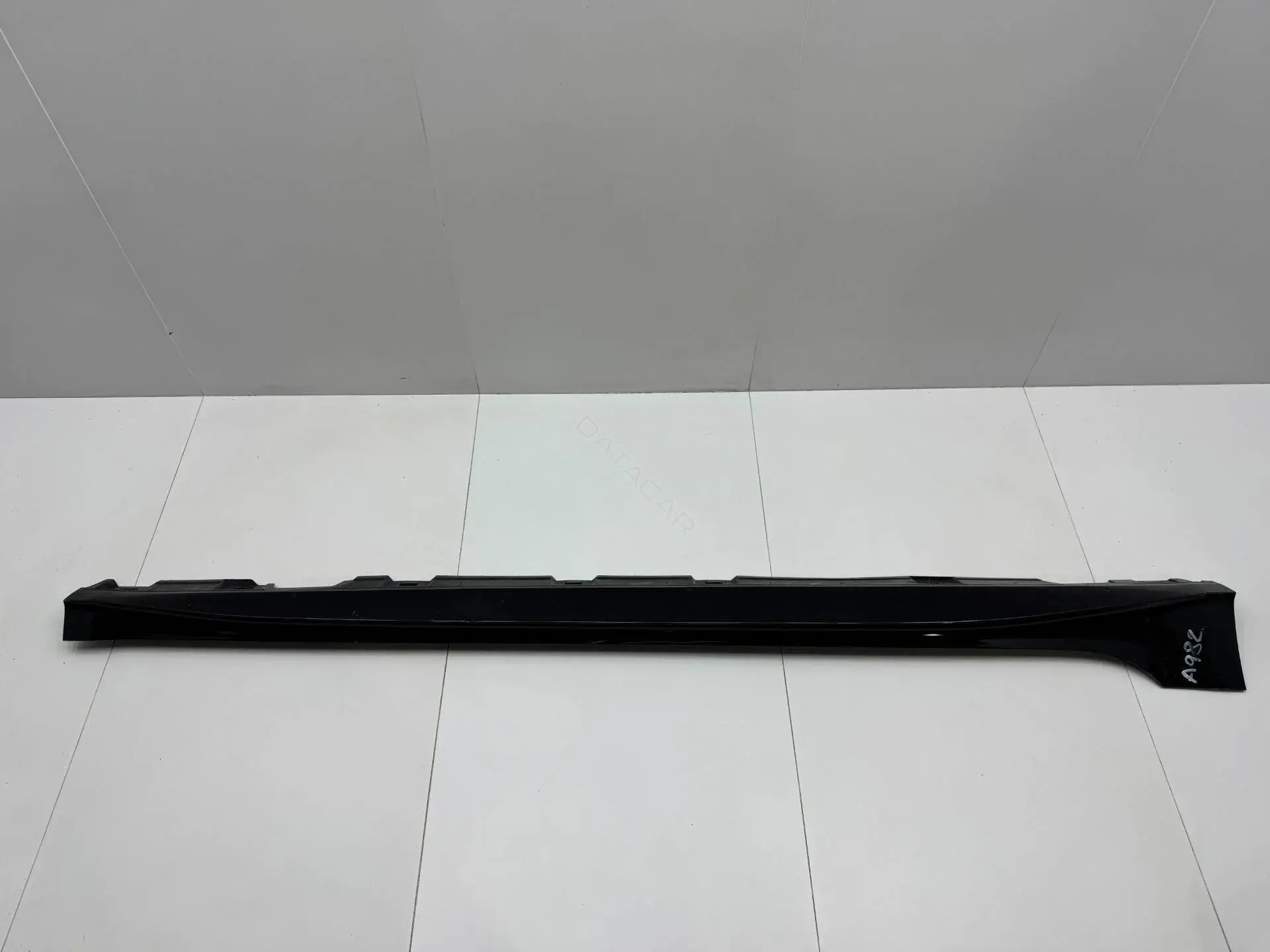 Накладка на порог 8W8853860F