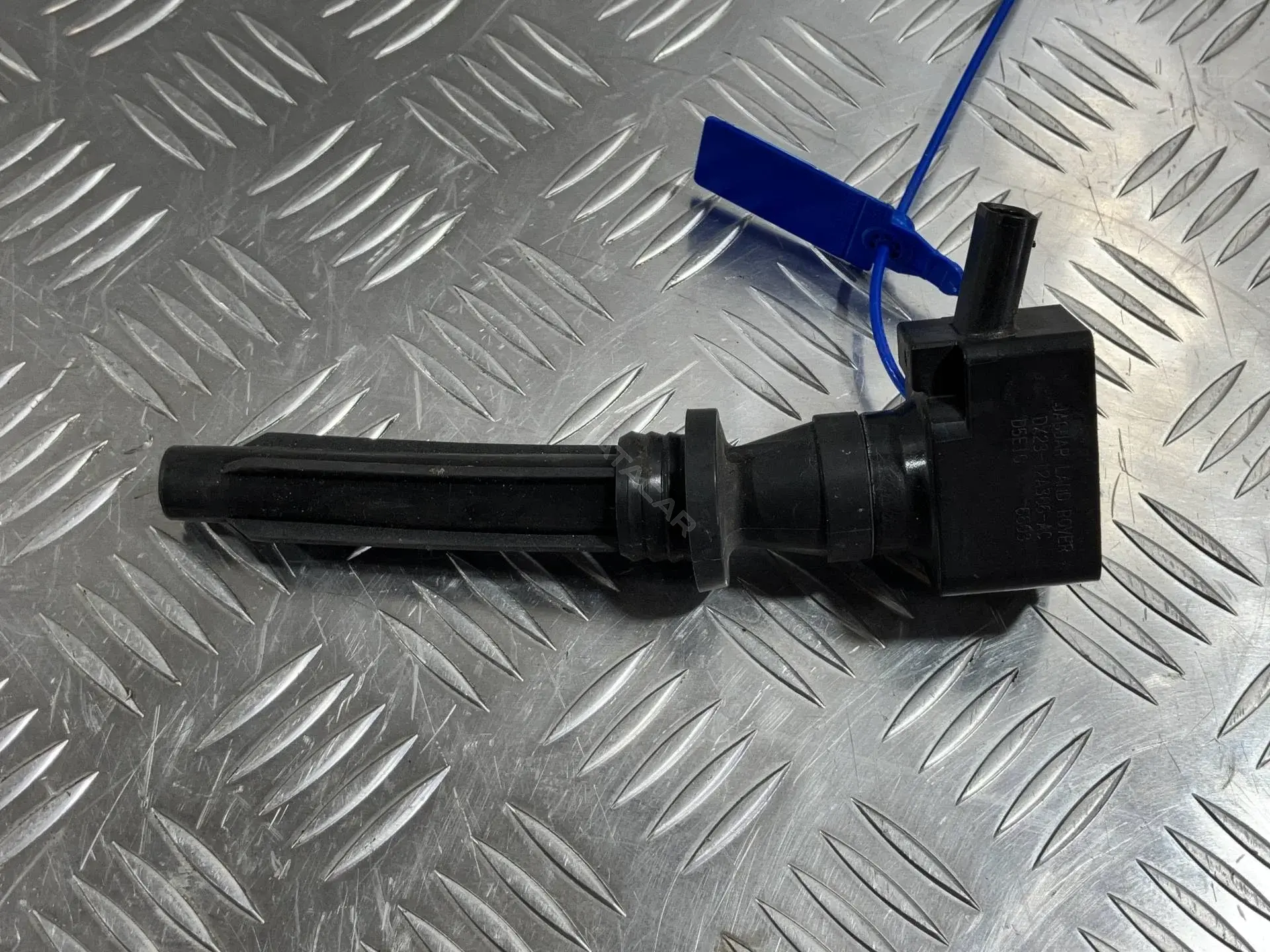 Катушка зажигания C2Z18619, DX23-12A366-AC