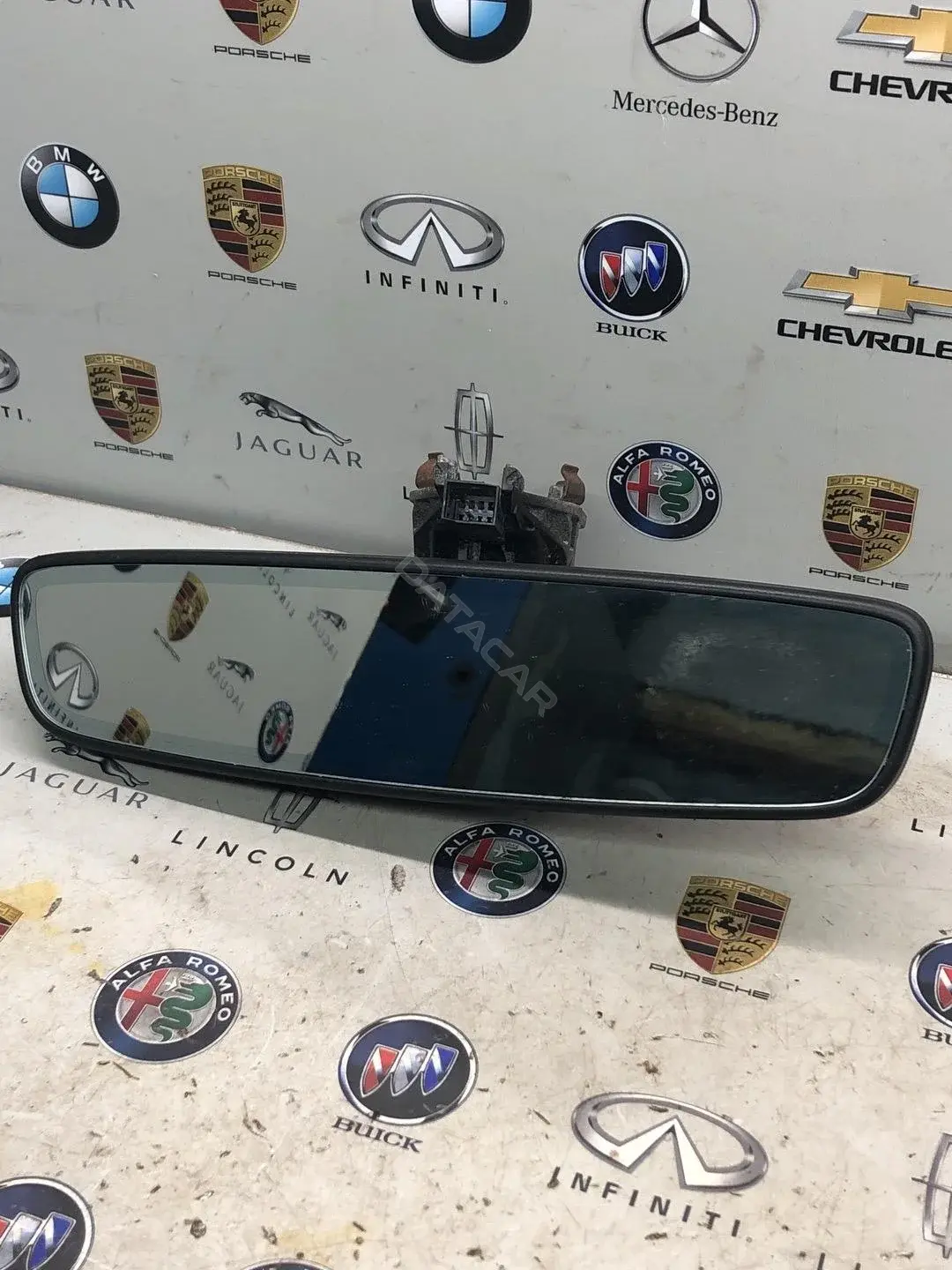 Внутреннее зеркало 3G0857511