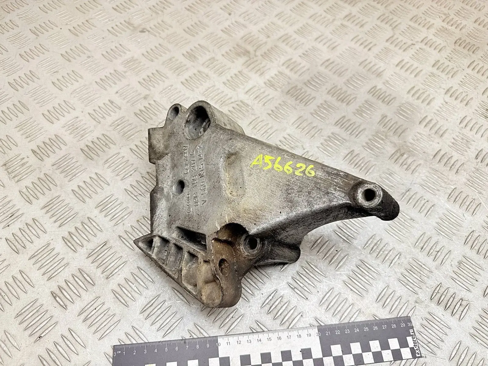 Кронштейн двигателя 03G199207G