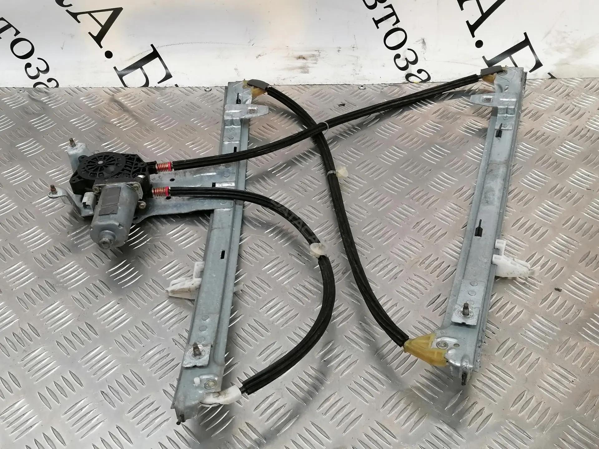 Стеклоподъемник 0130821900