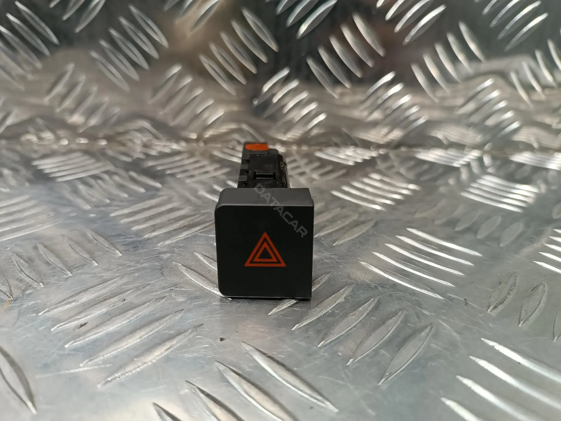 Кнопка аварийки 96672925