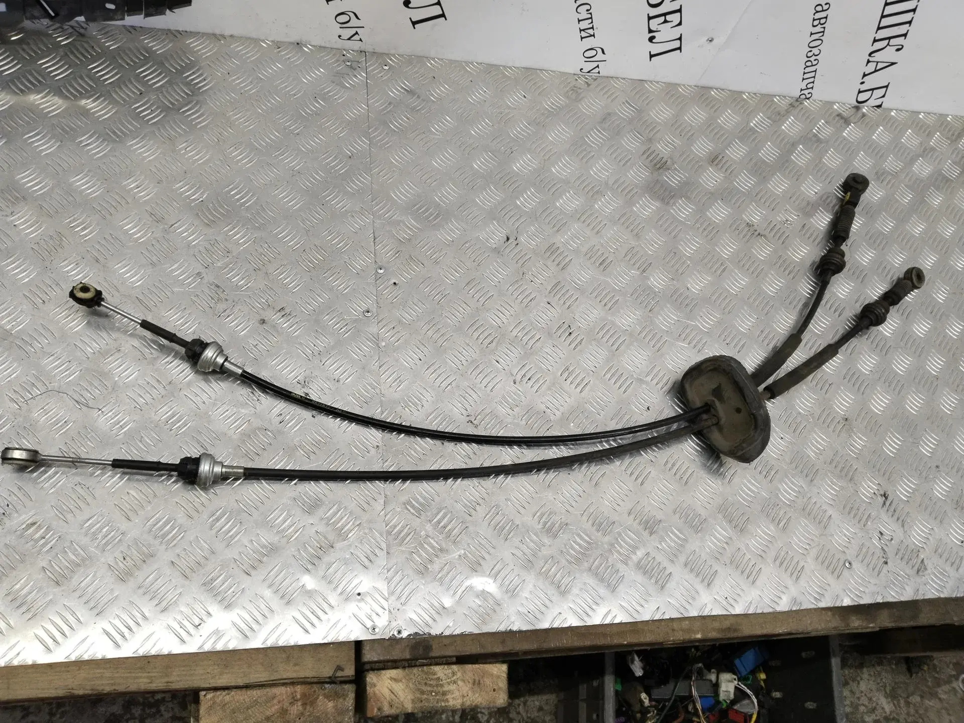 Трос КПП M610438L