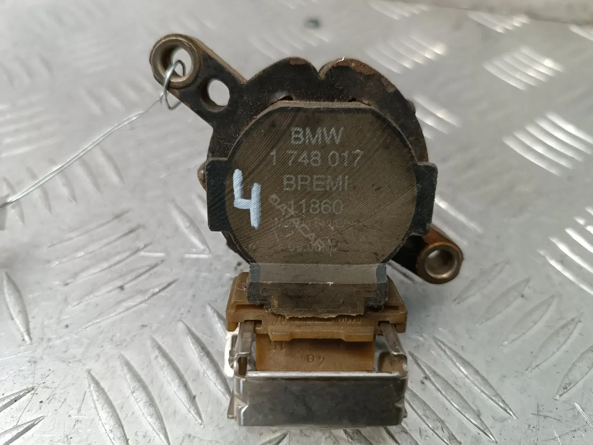 Катушка зажигания 12131703228, 12137599219, 1748017