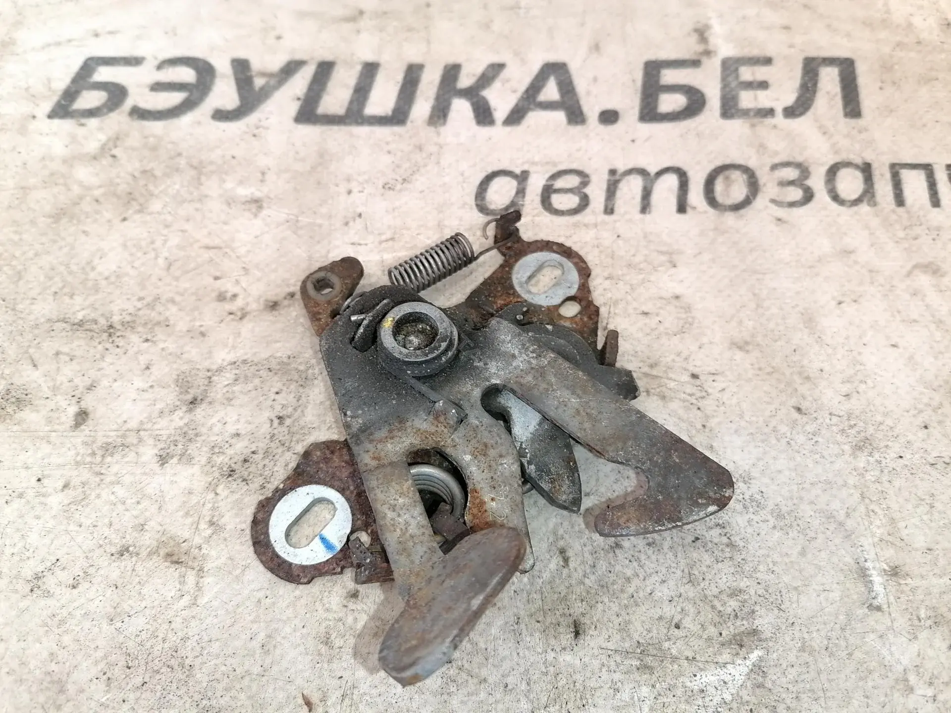 Замок капота 7934A8