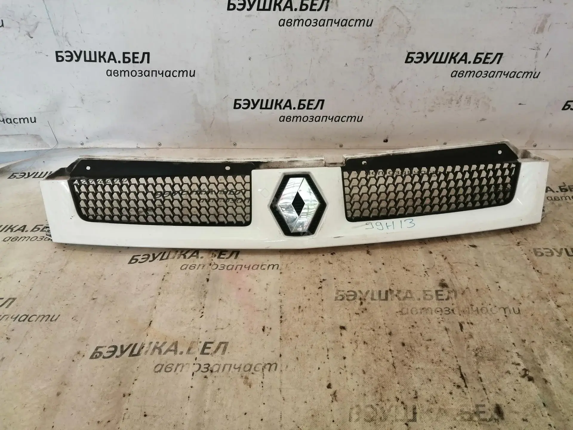 Решетка радиатора 8200565046