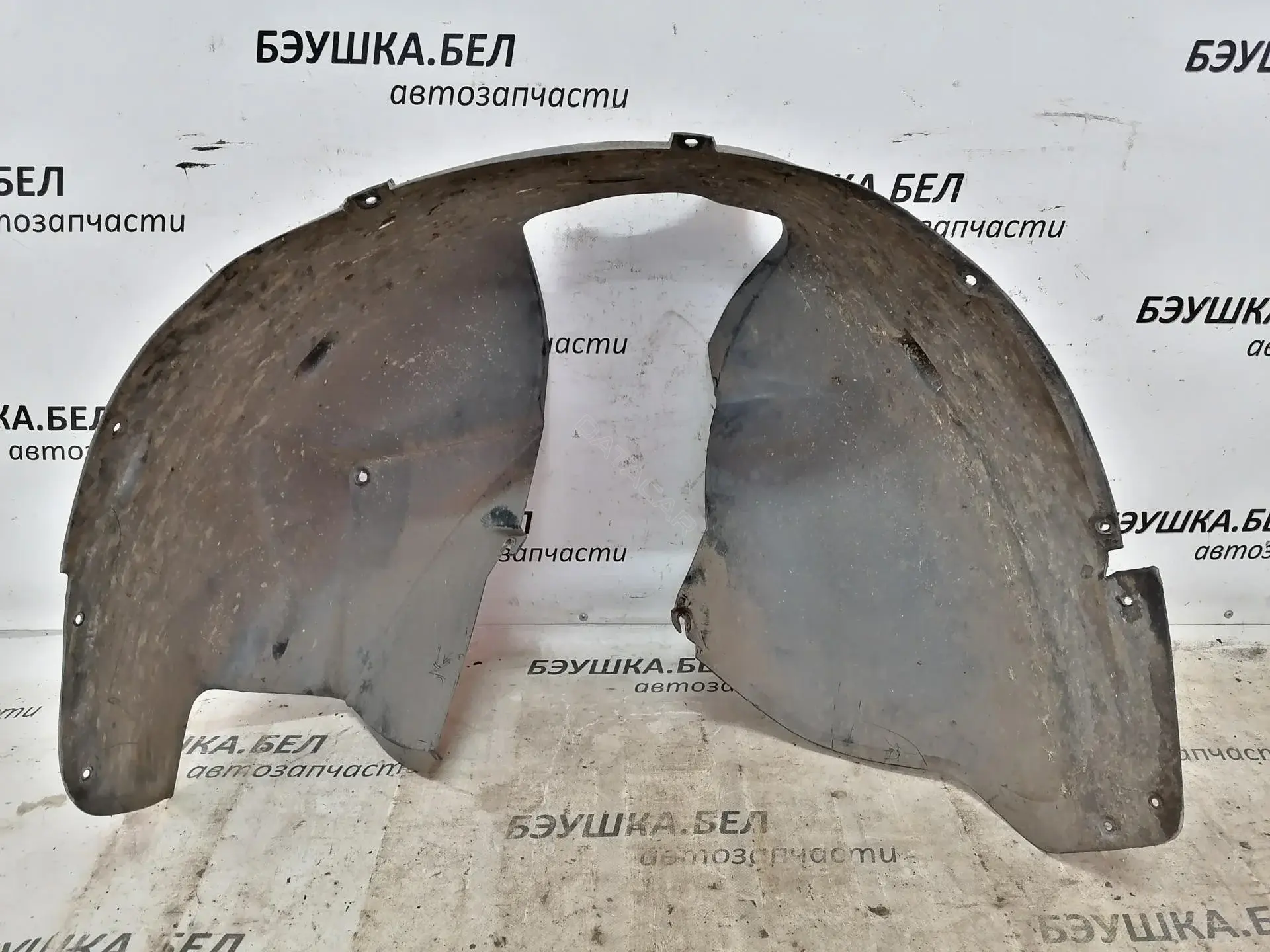 Подкрылок 31353708