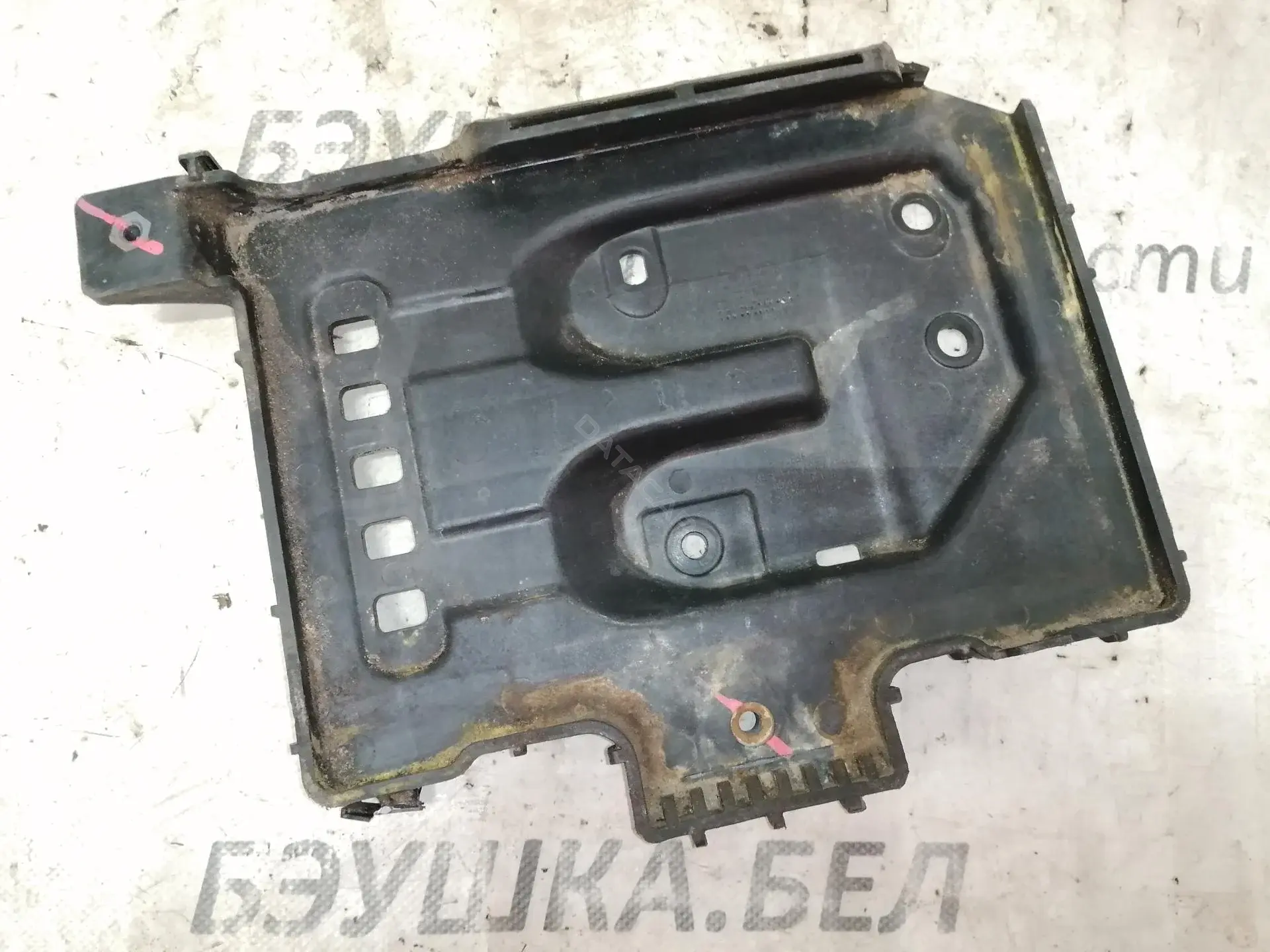 Полка аккумулятора 371502H000
