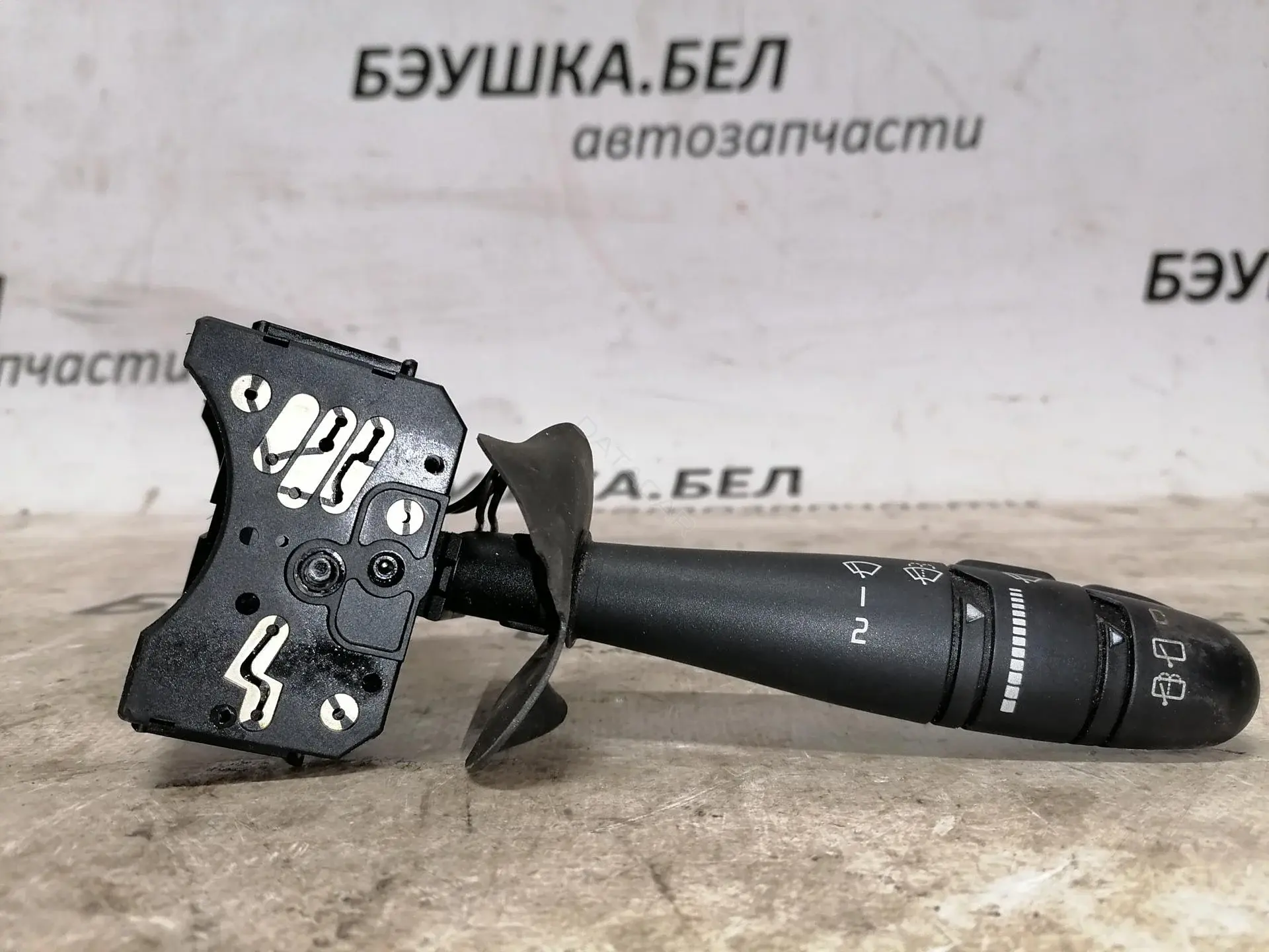 Переключатель подрулевой 8200379526