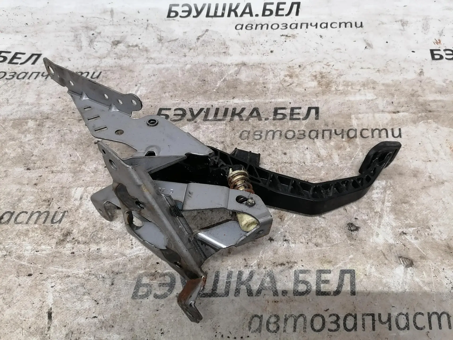 Педаль сцепления 30760723