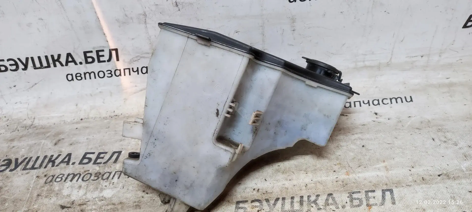 Бачок омывателя 61663403212