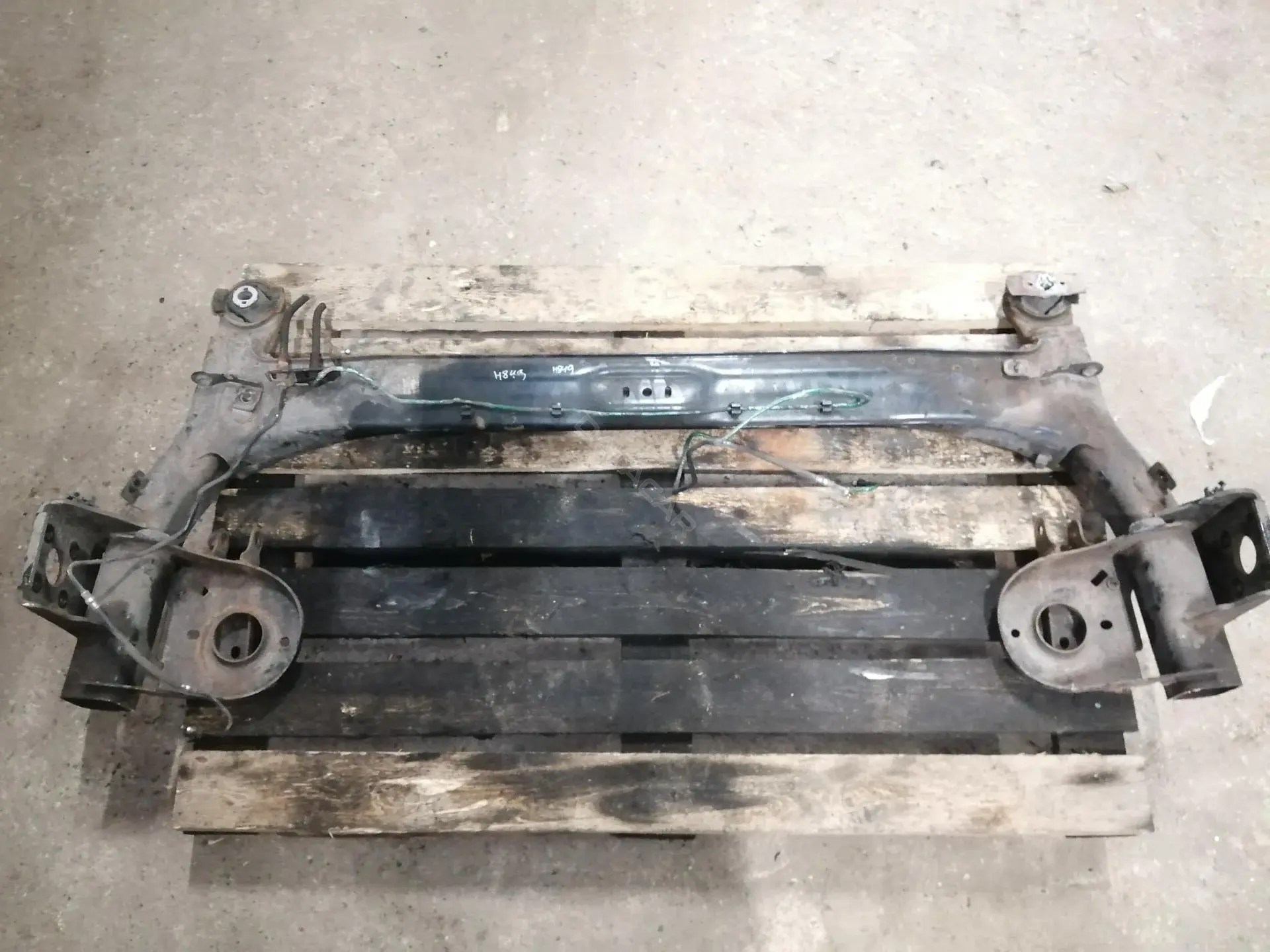 Балка подвески 7701477428
