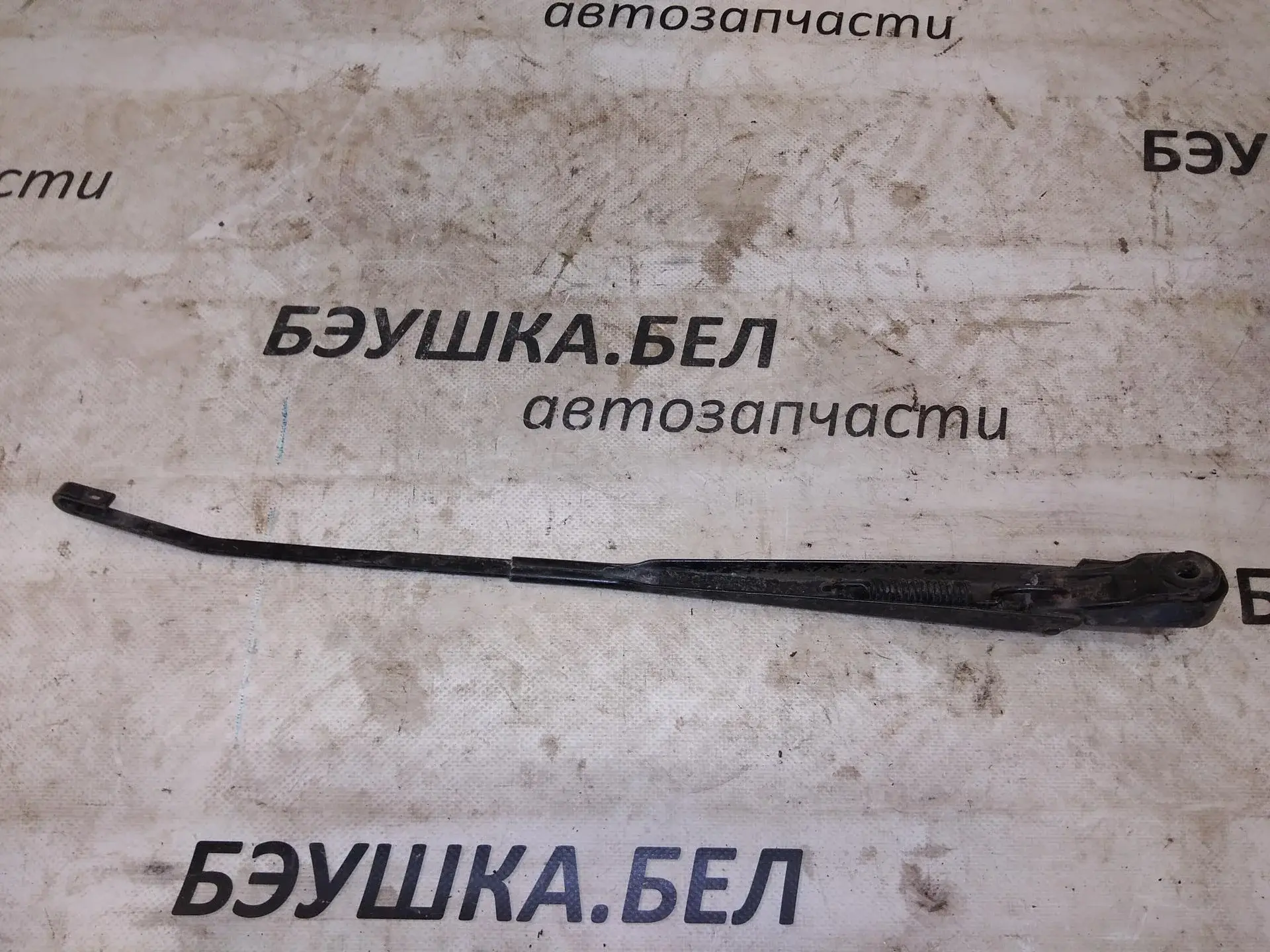 Рычаг стеклоочистителя 8200620437