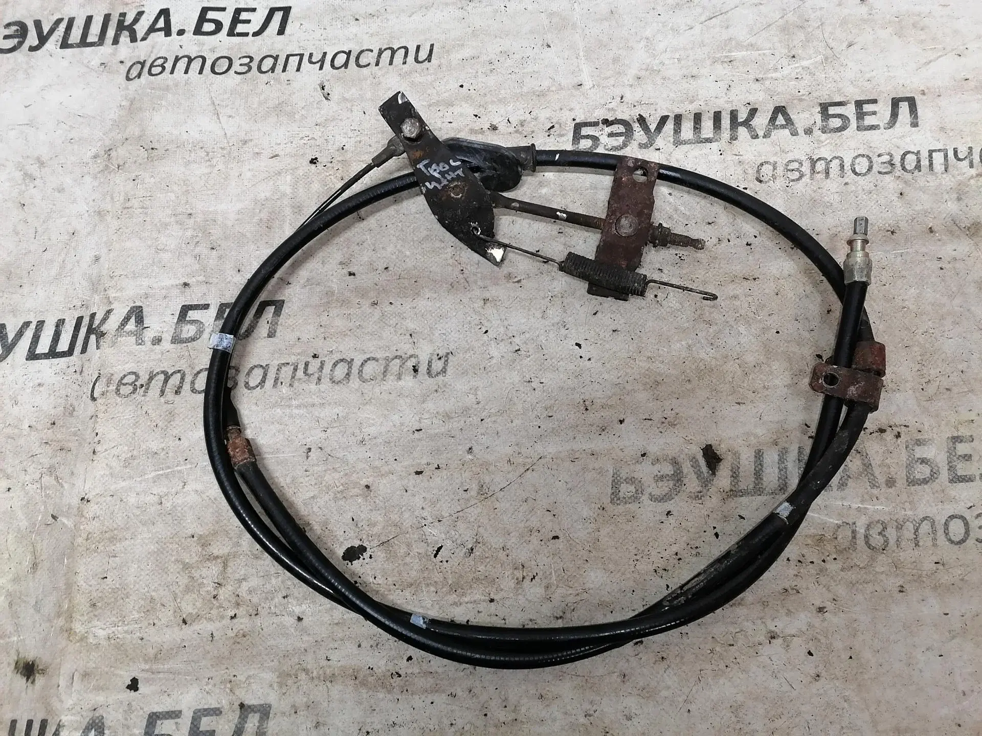 Трос ручника P981019