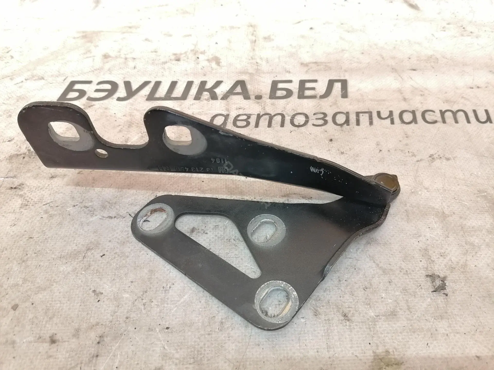 Петля капота 24435369