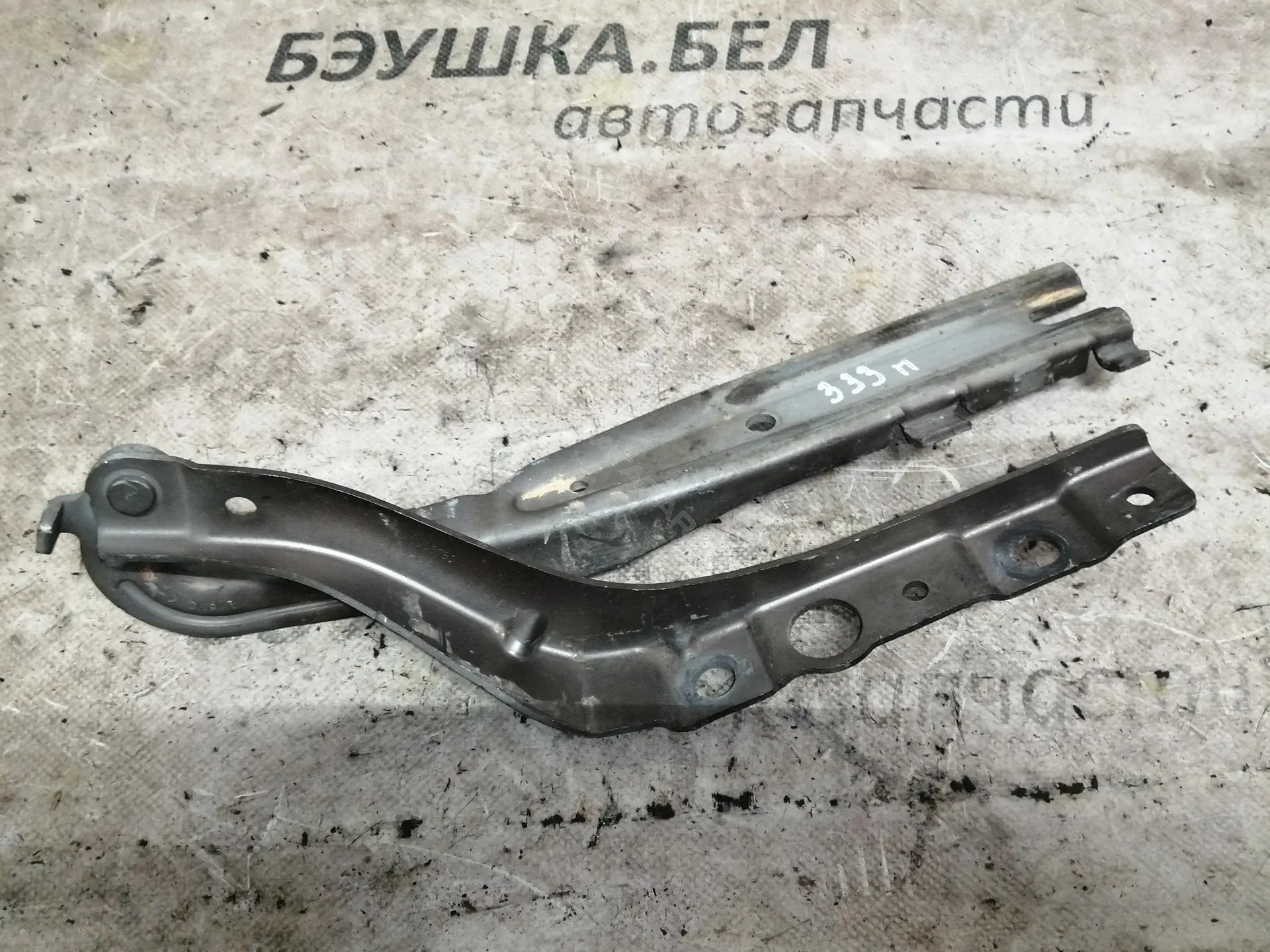 Петля капота 791277