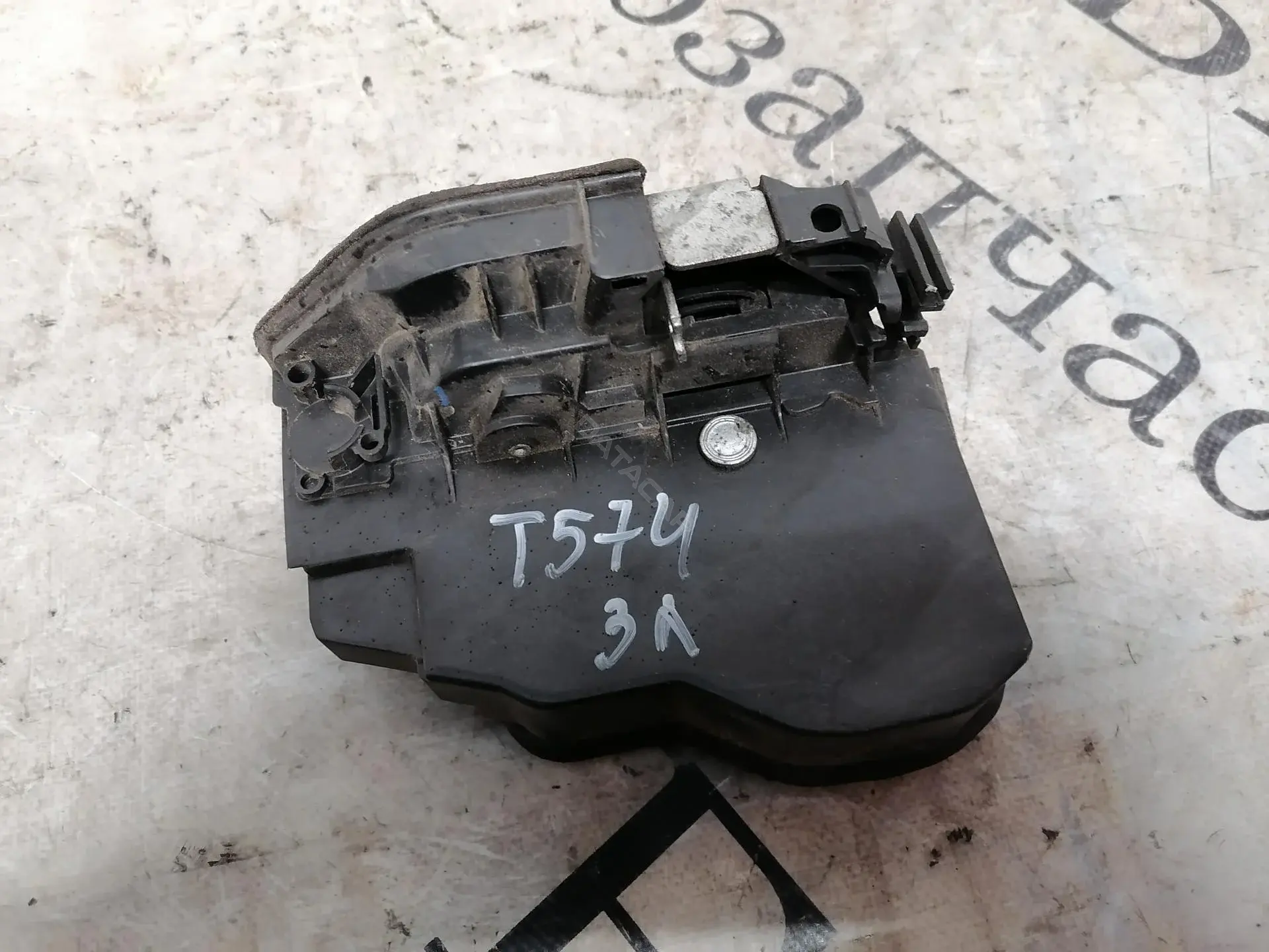 Замок двери 7167069