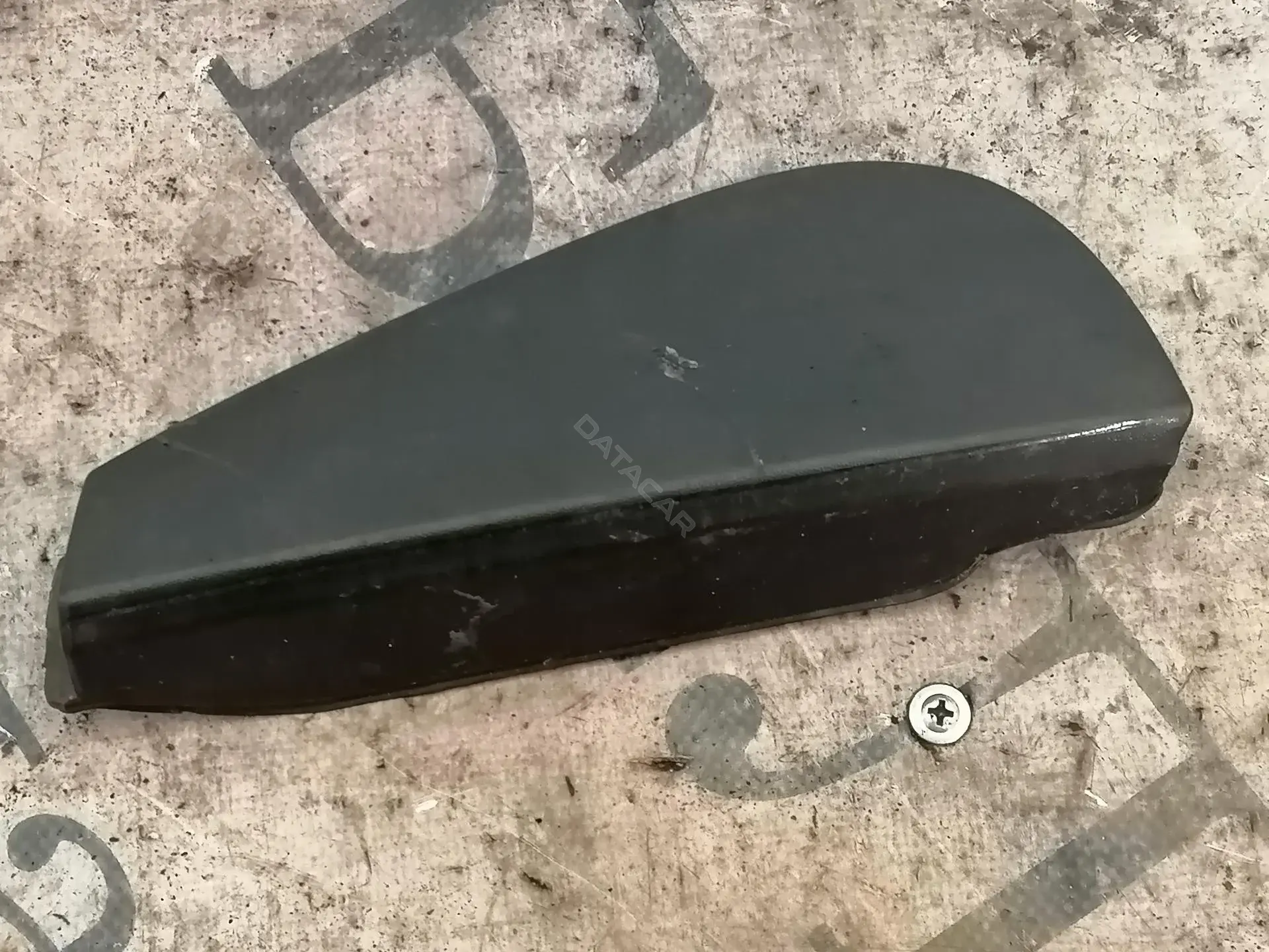 Накладка бампера 833300006R
