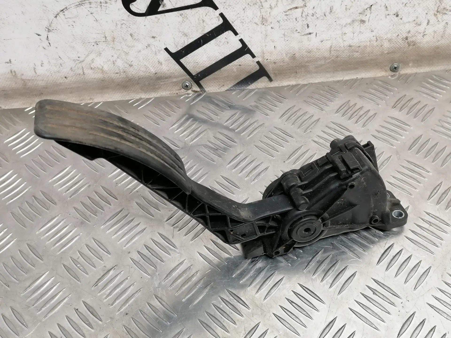 Педаль газа 8200386506