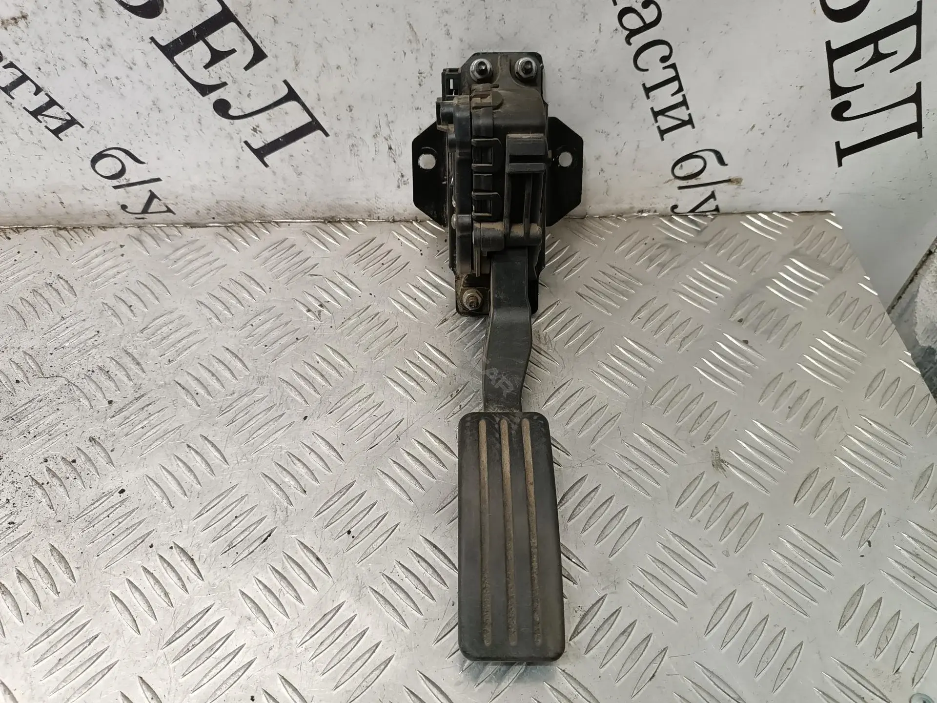 Педаль газа 8200386506