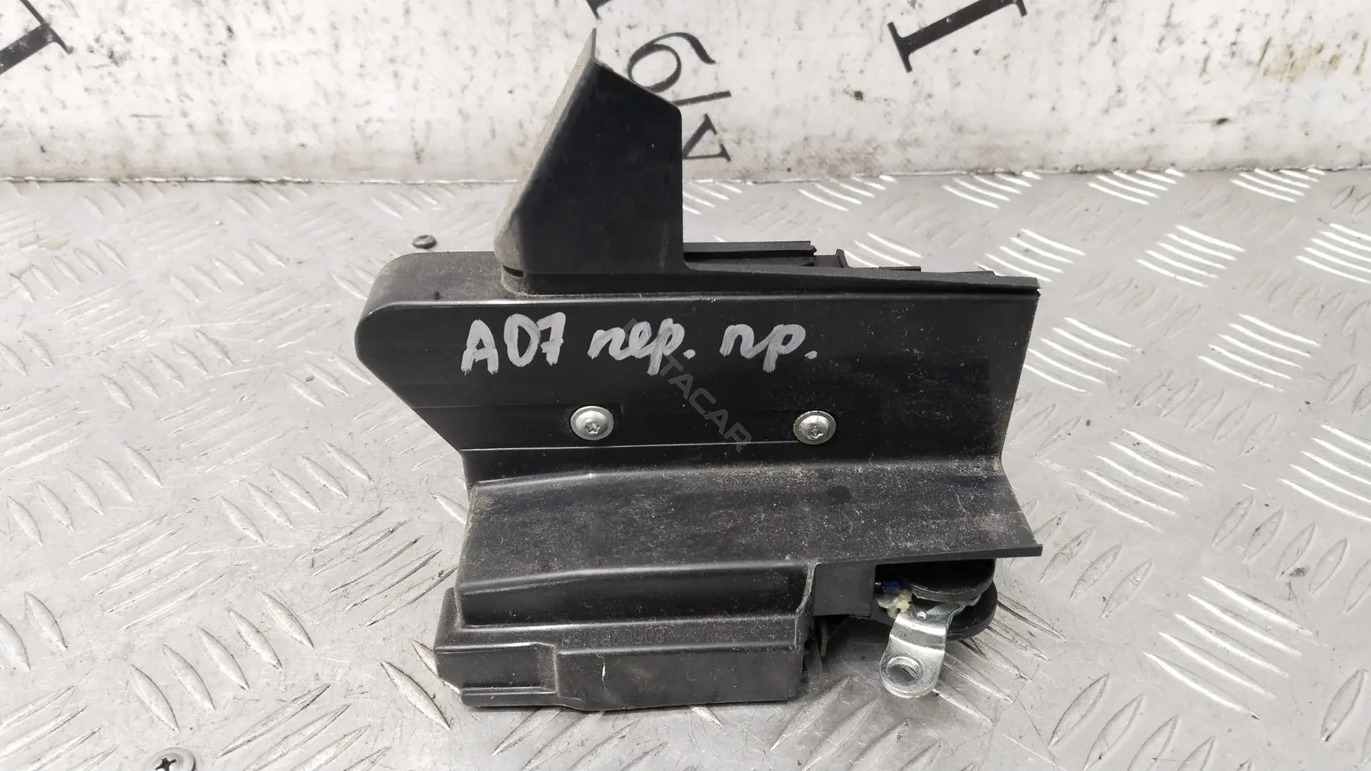 Замок двери 805026897R