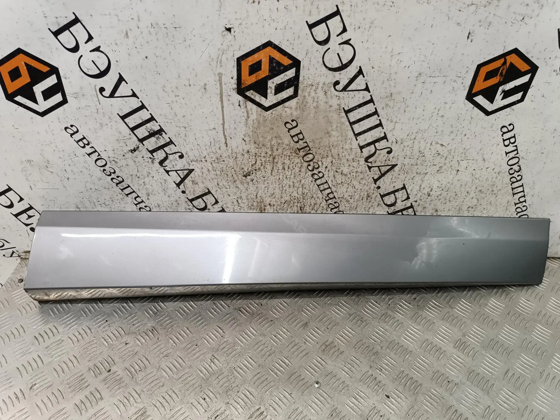 Молдинг двери 801860016R