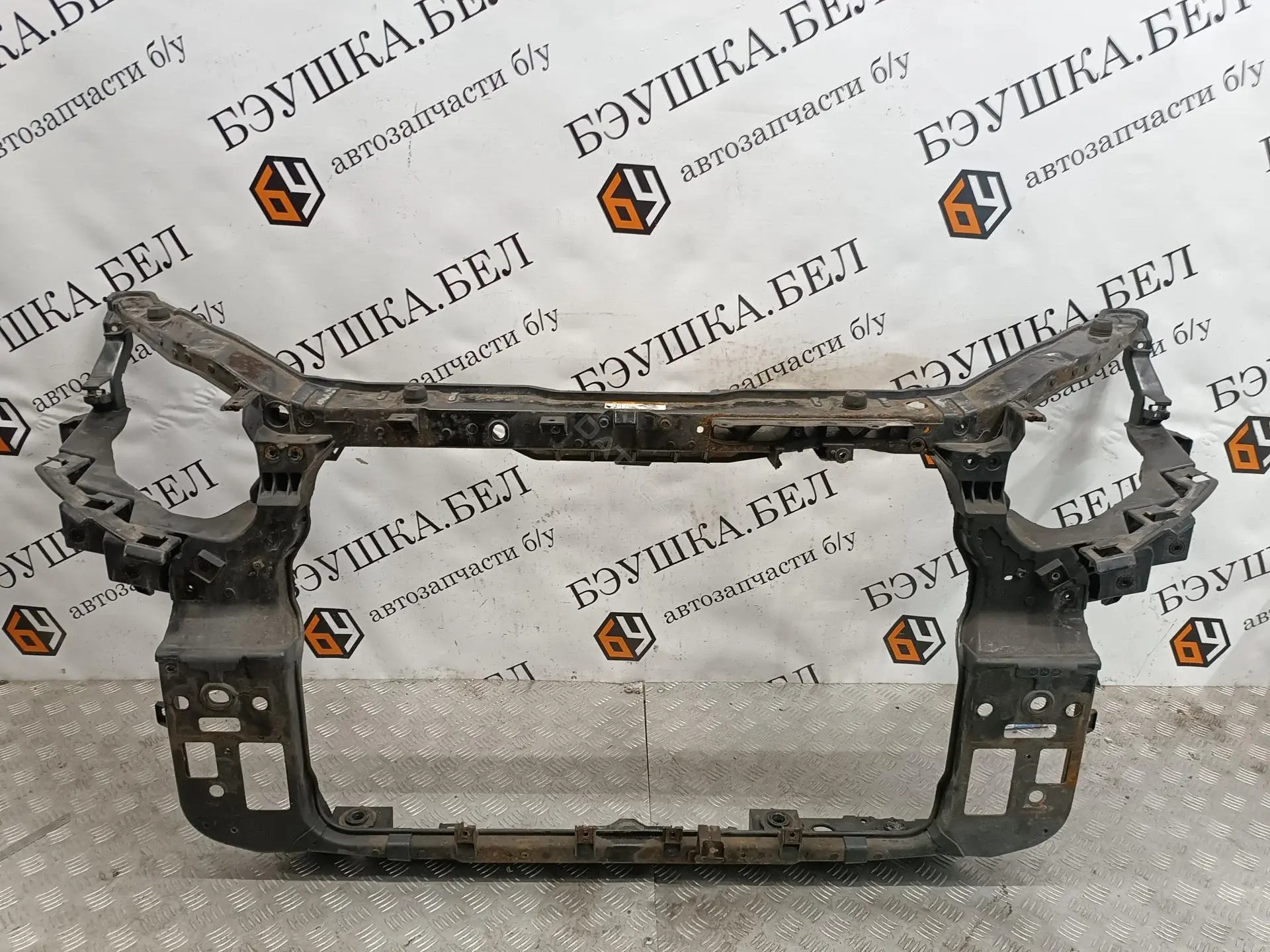 Панель передняя 641403E100