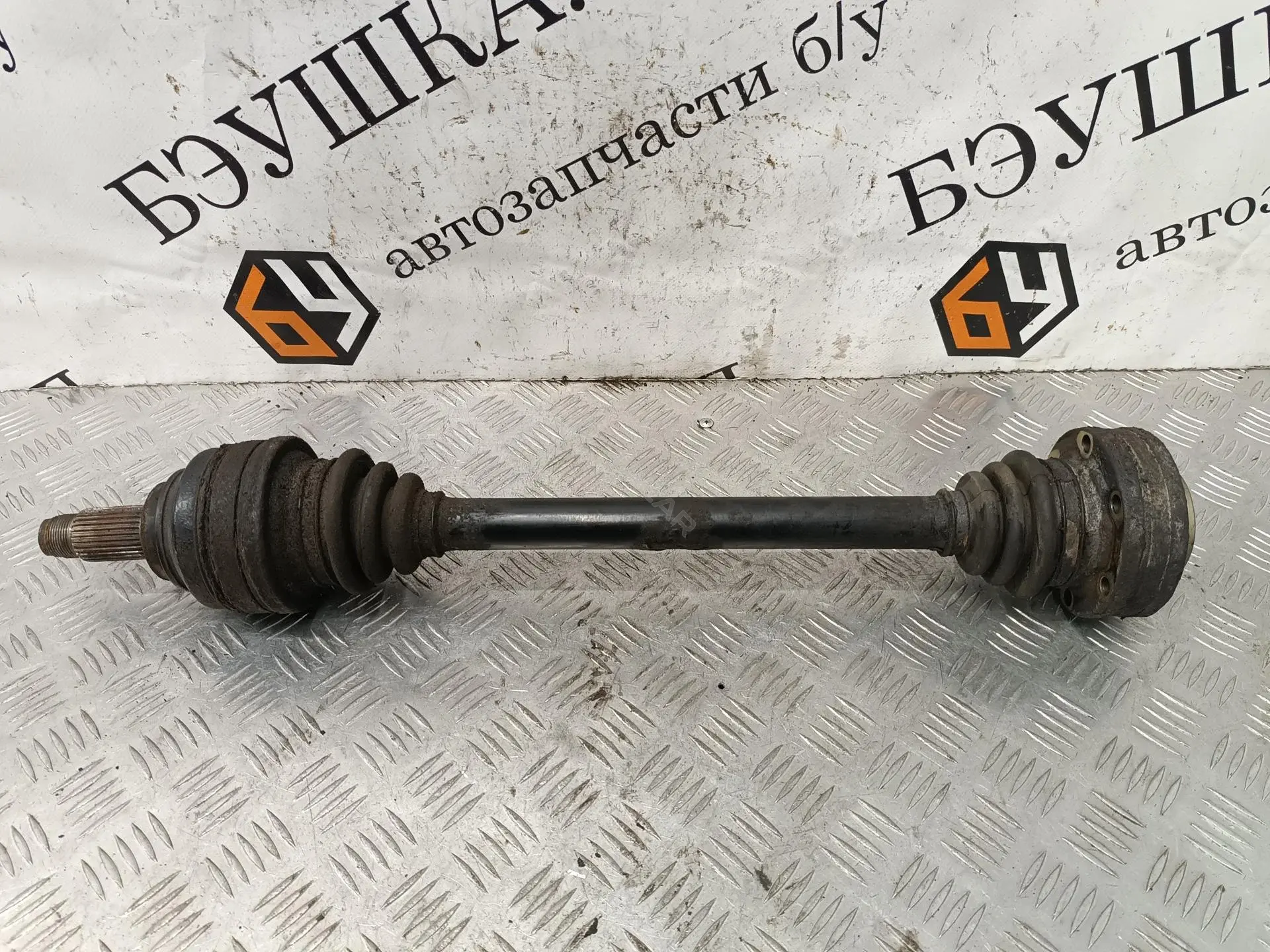 Приводной вал / Полуось 7500916