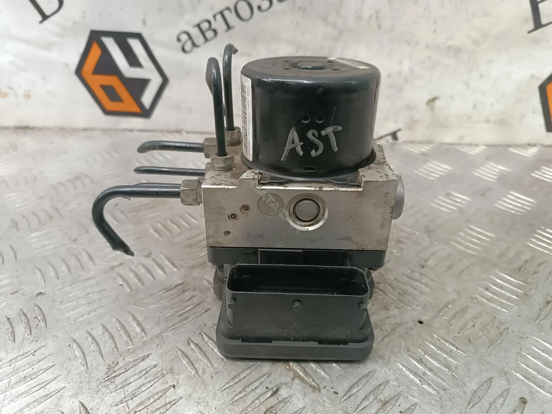Блок управления АБС 13356789
