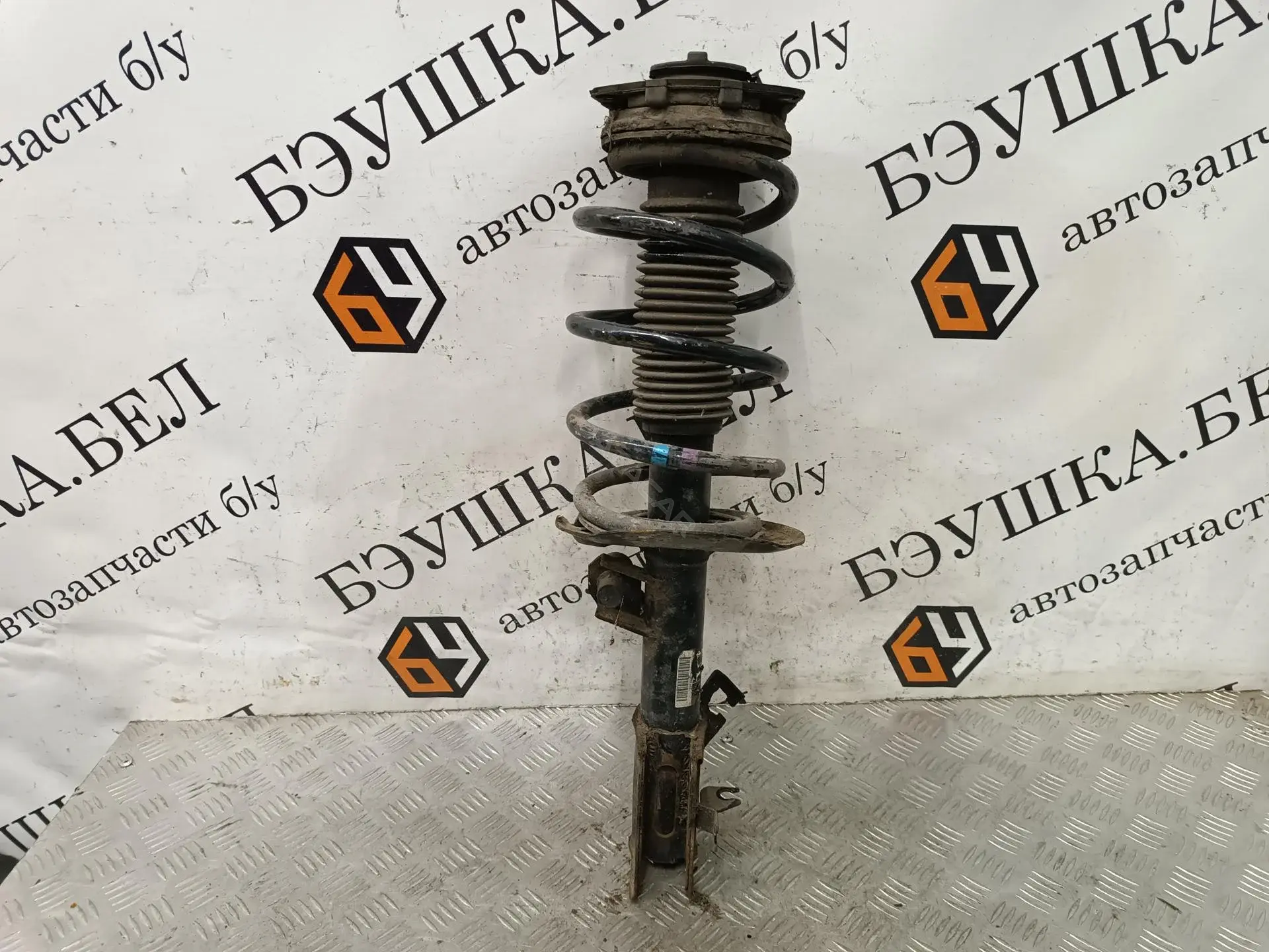 Стойка передняя E4302BR00B, G32845R