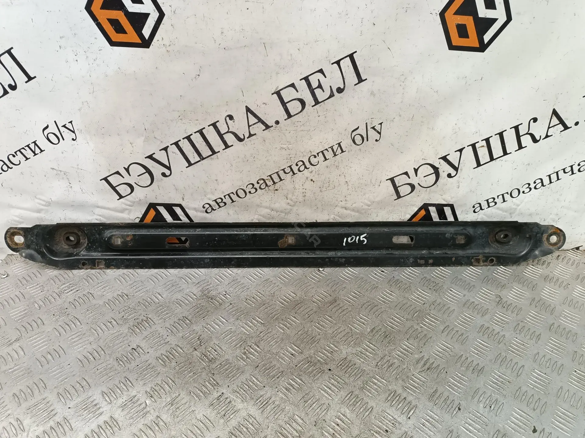 Балка под радиатор 3502HL