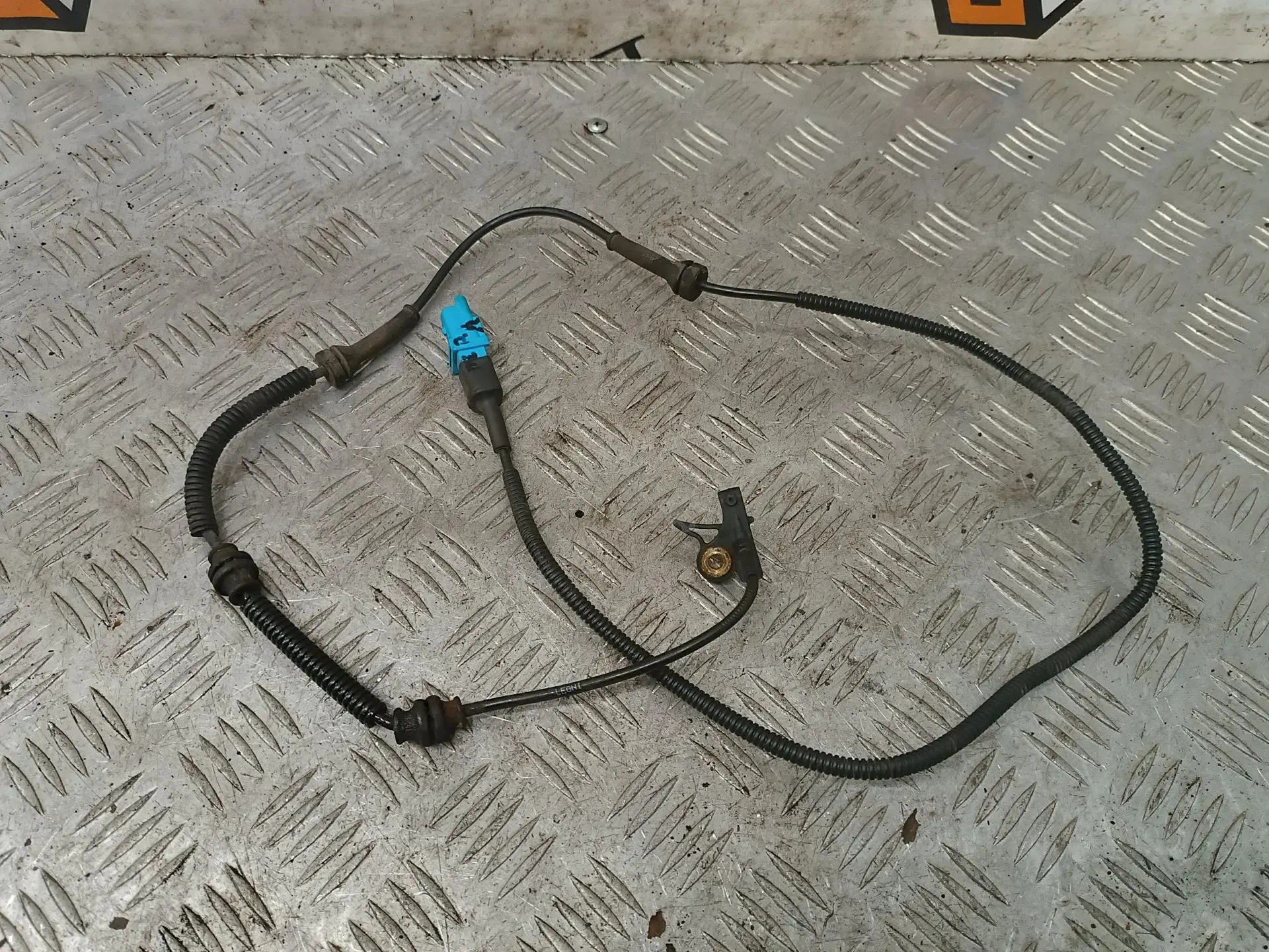 Датчик АБС 10071151013