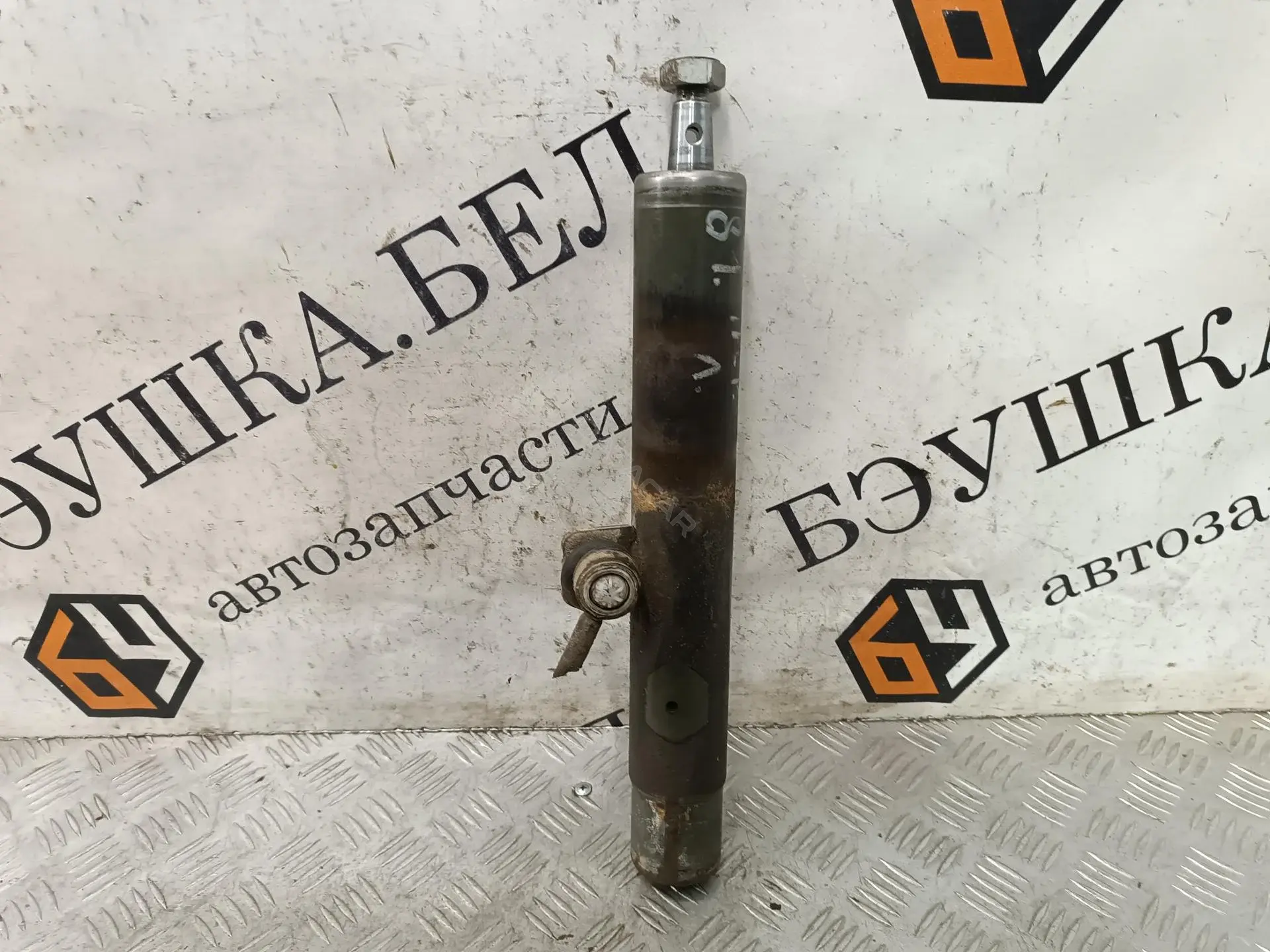 Стойка передняя 5271H4
