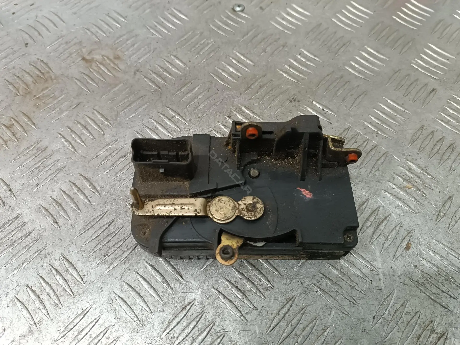 Замок двери 9136J7