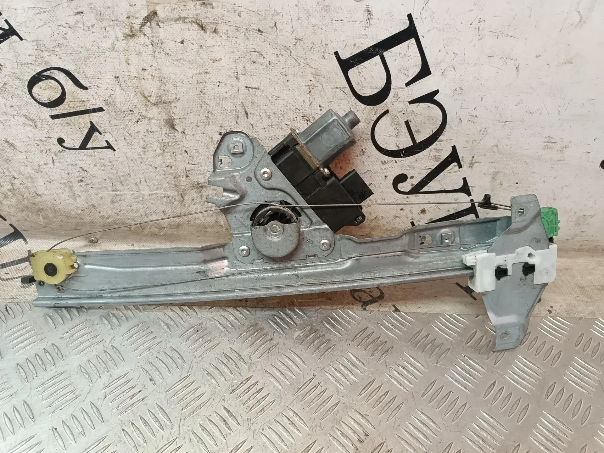 Стеклоподъемник 0130822369