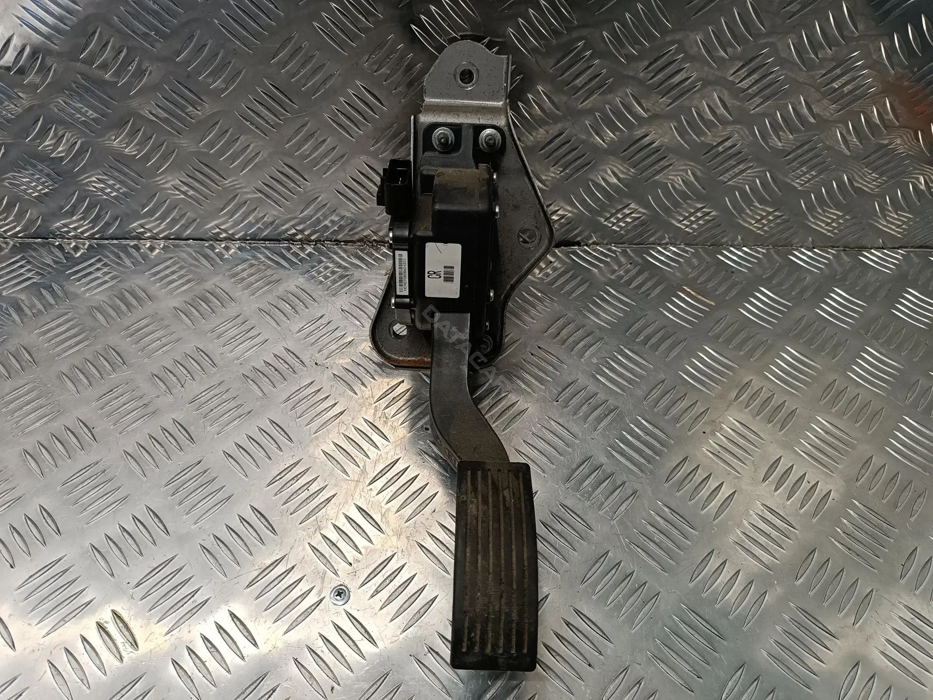Педаль газа 327002P930