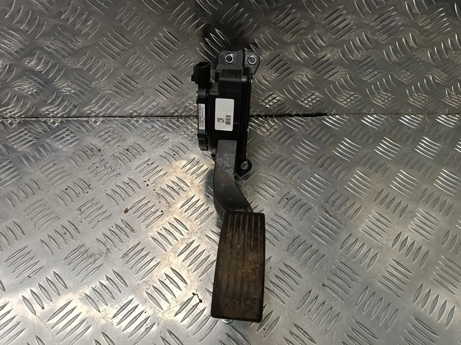 Педаль газа 327002P930