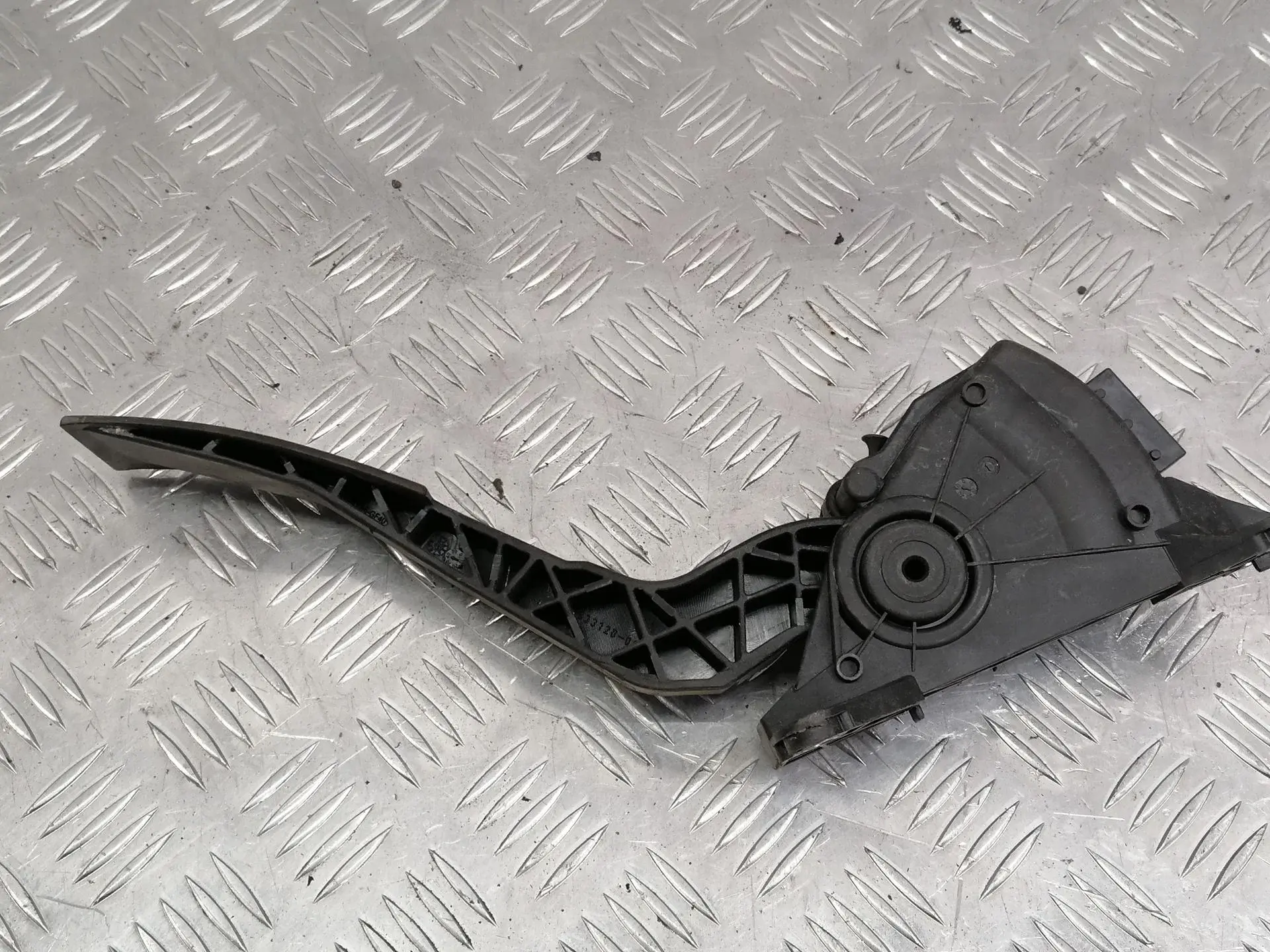 Педаль газа 8002EB400