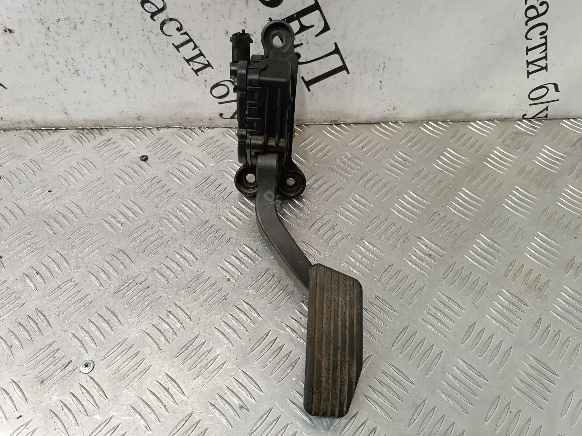 Педаль газа GGG0031A2S910