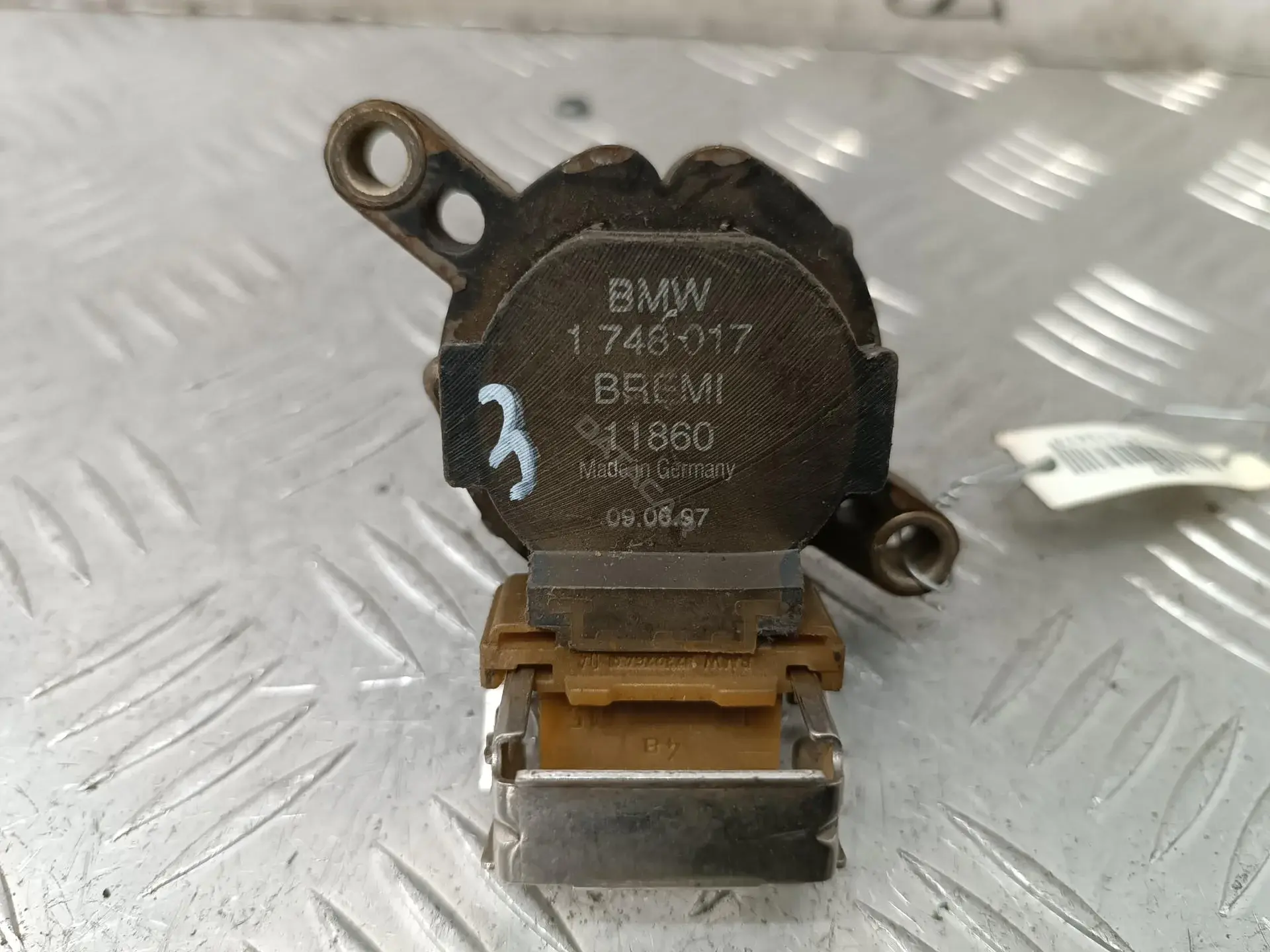 Катушка зажигания 12131703228, 12137599219, 1748017