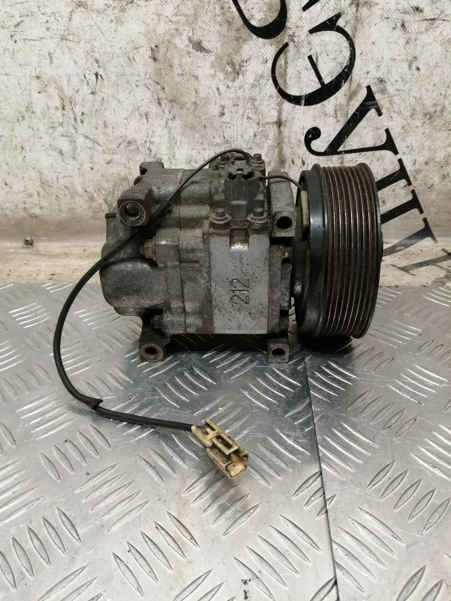 Компрессор кондиционера H12A1AE4DC