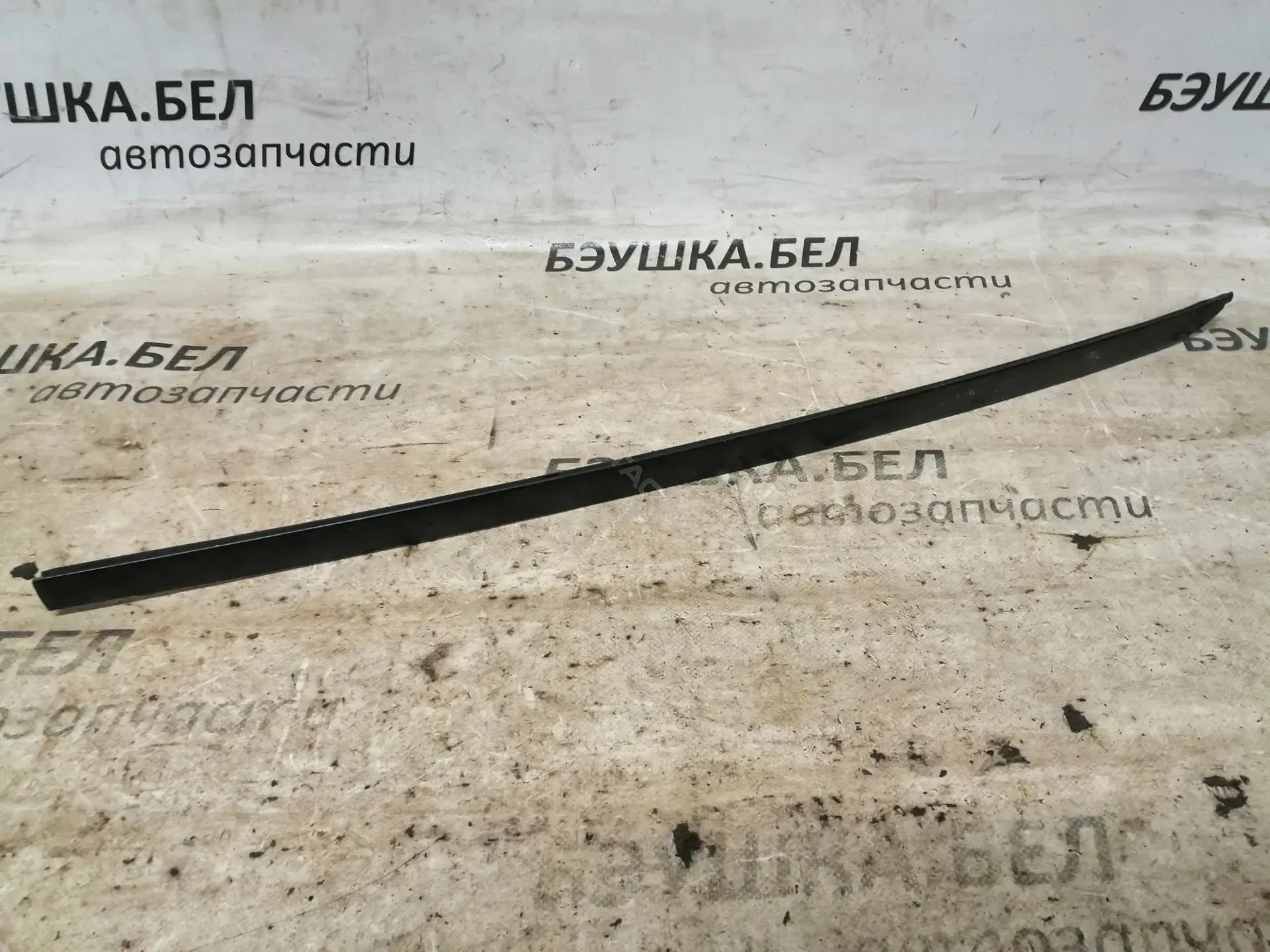 Молдинг лобового стекла 51317045447