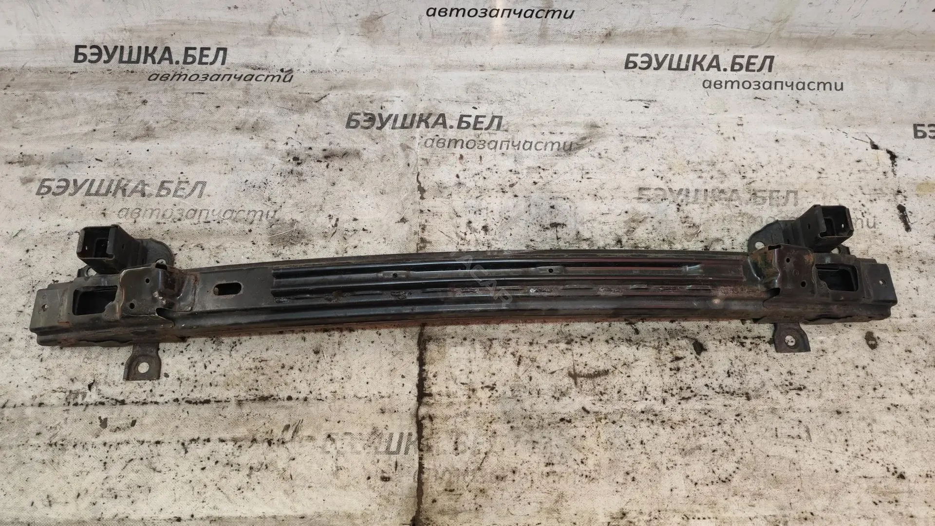 Усилитель бампера 865302B010