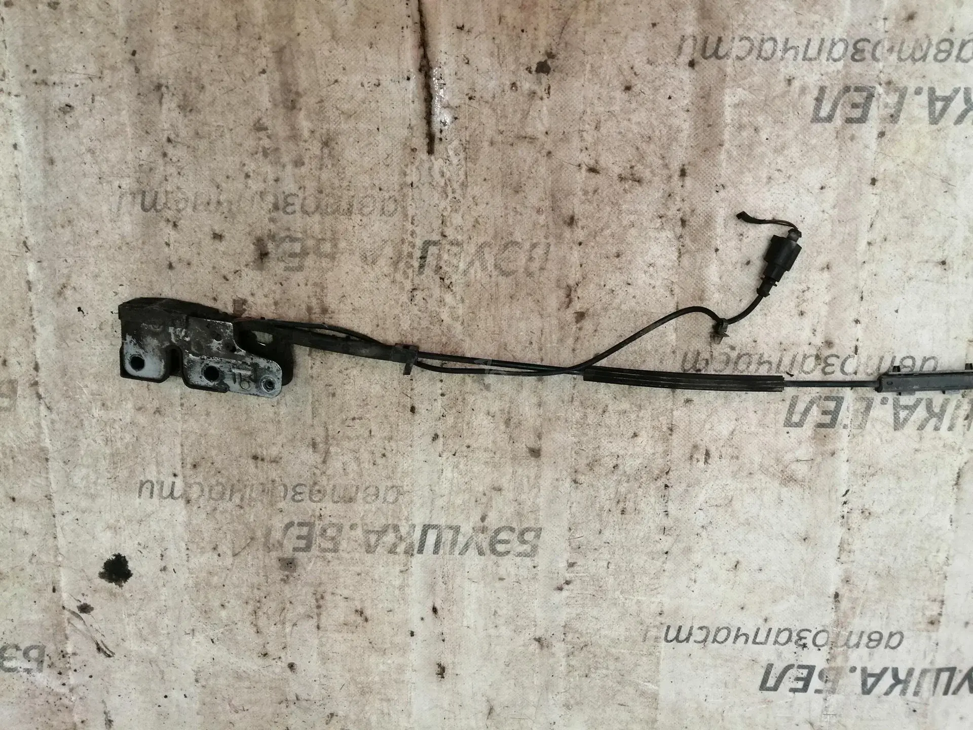 Замок капота 3C1823509H