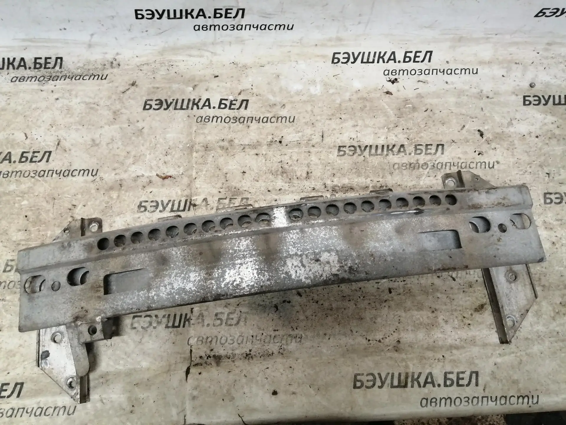 Усилитель бампера P954132