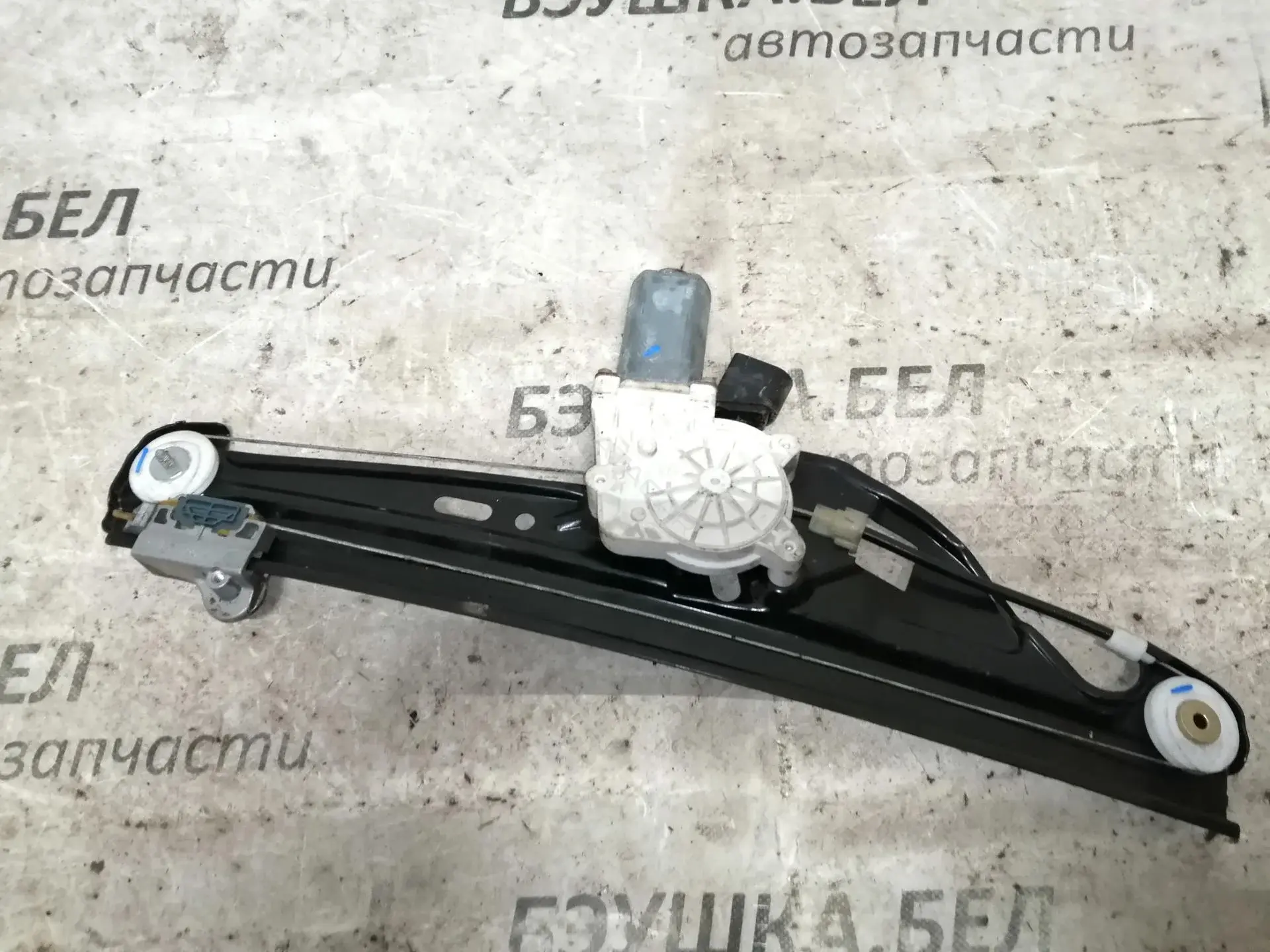 Стеклоподъемник 7034387