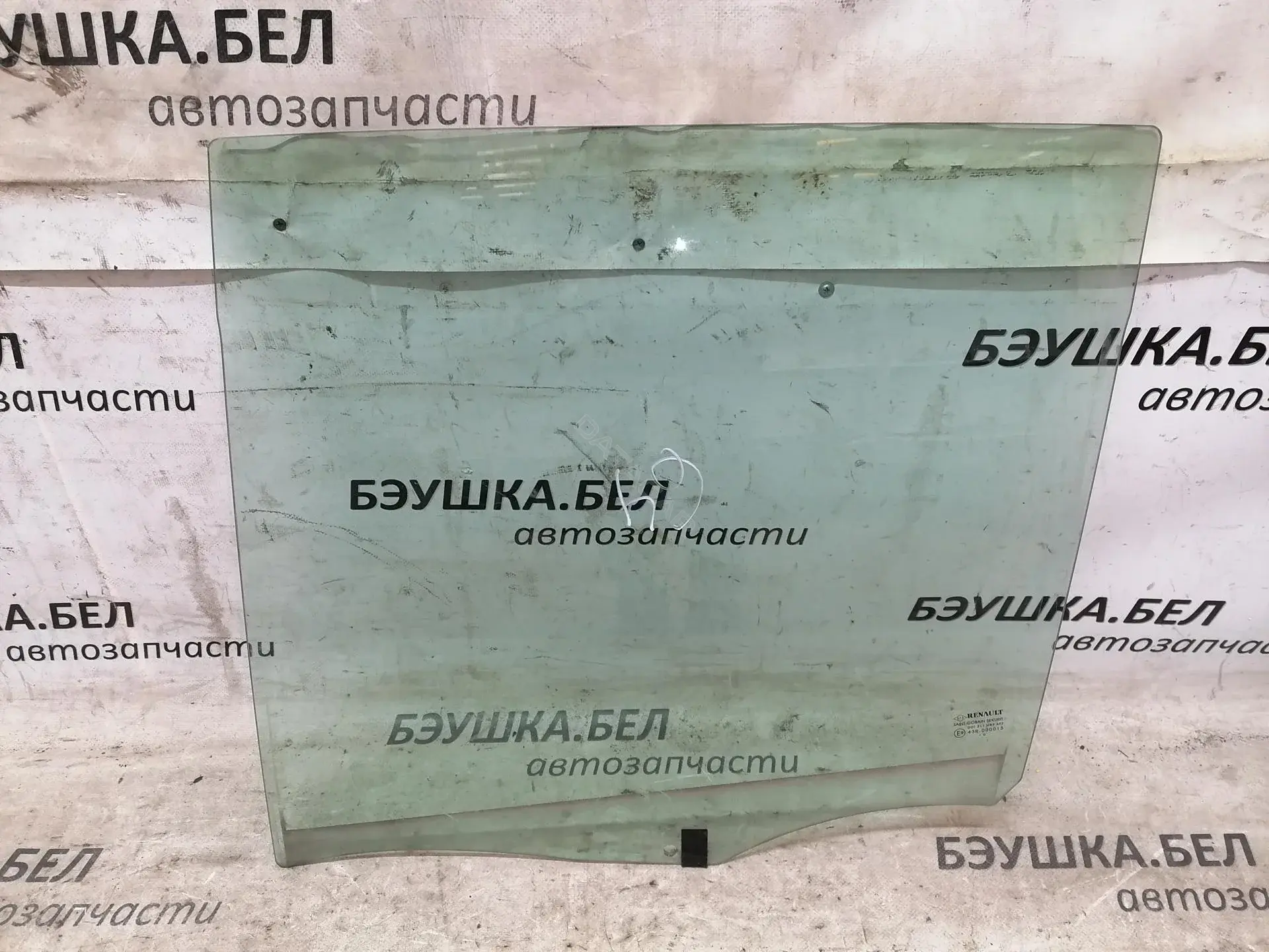 Стекло двери 8200209956