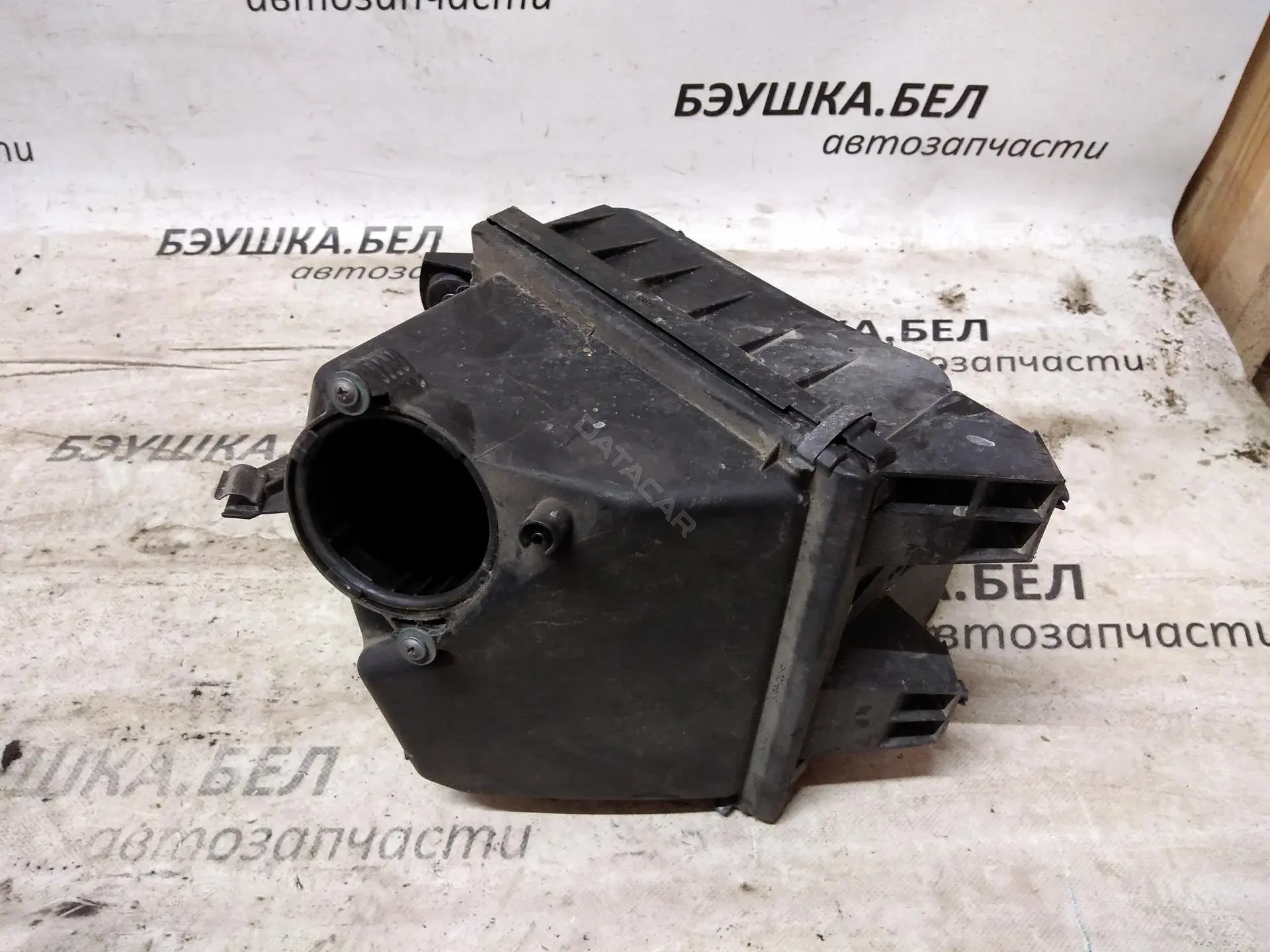 Корпус воздушного фильтра 4B0133837A, 4B0133837E, 4B0133837F