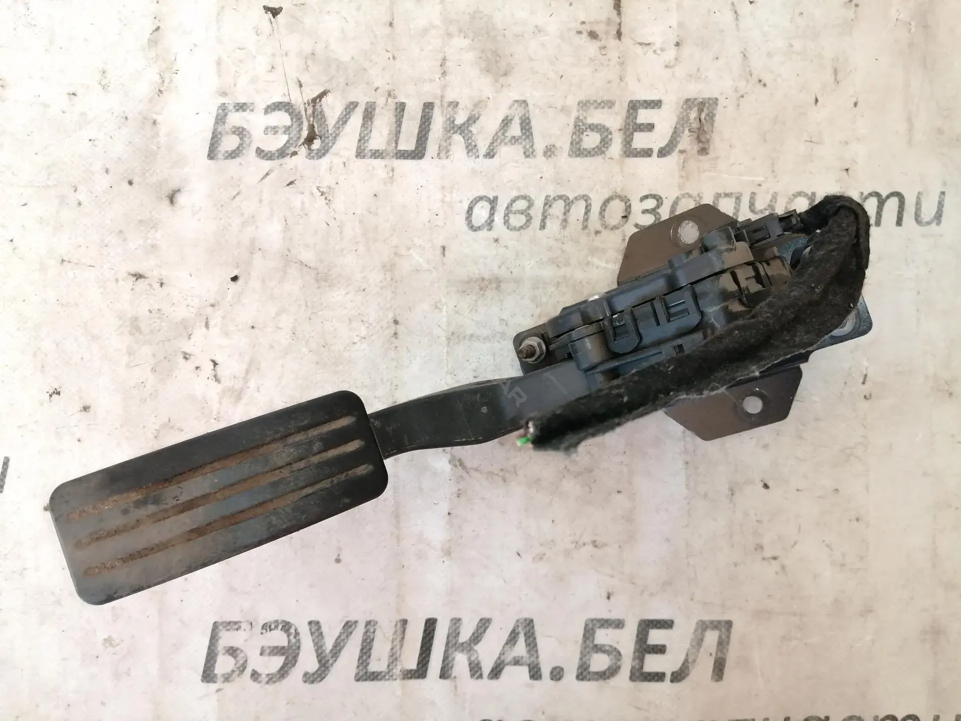 Педаль газа 8200386506