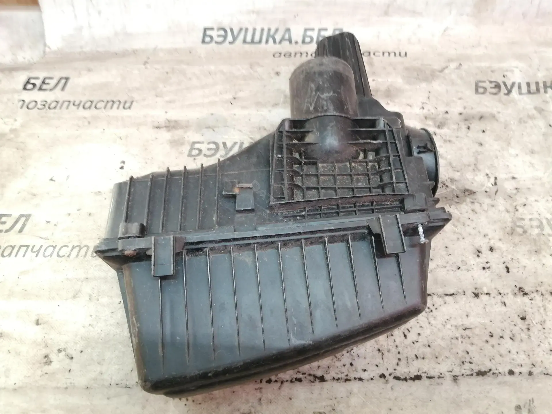 Корпус воздушного фильтра 1427G6